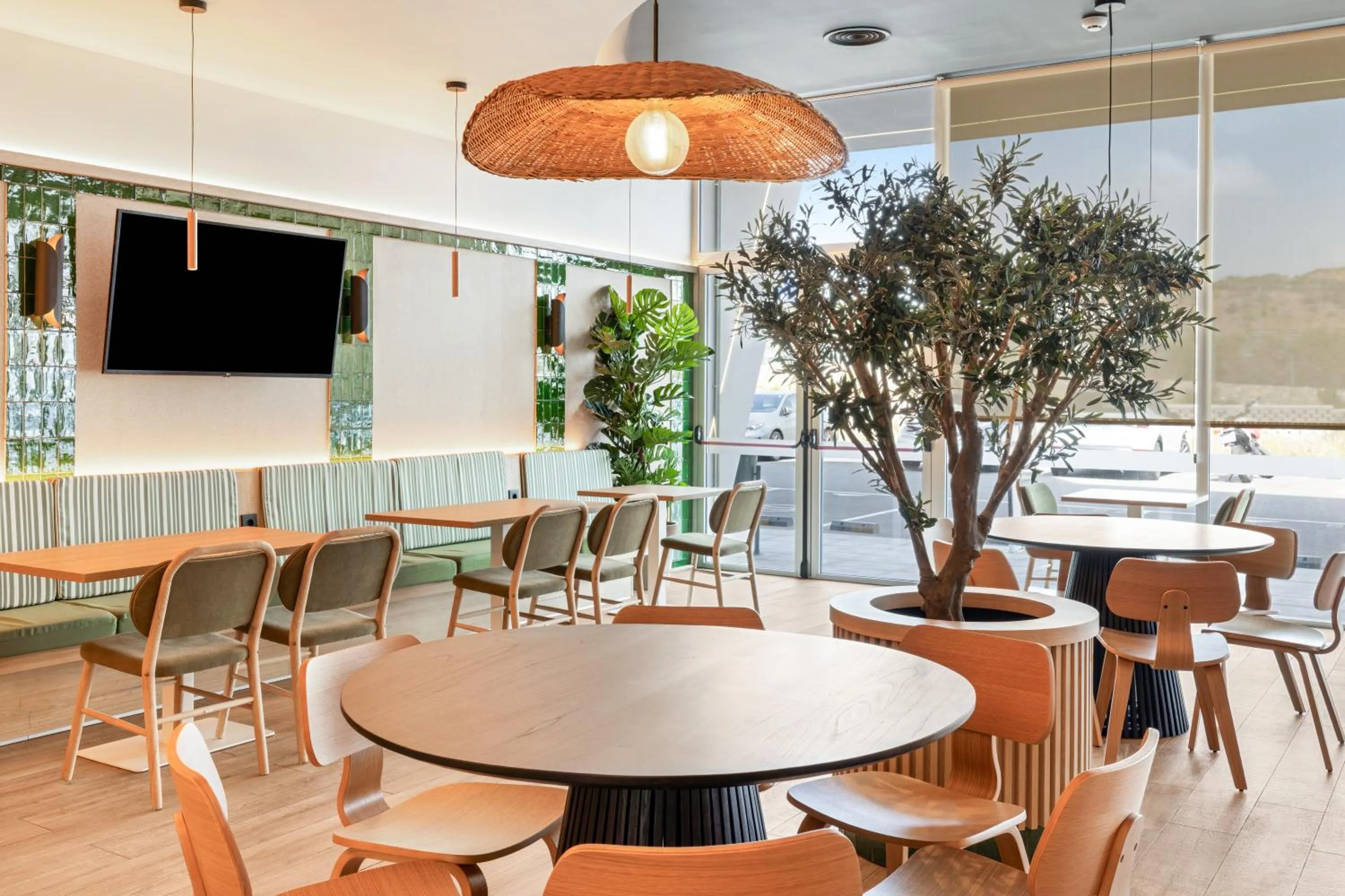 TV and multimedia in B&B HOTEL Murcia