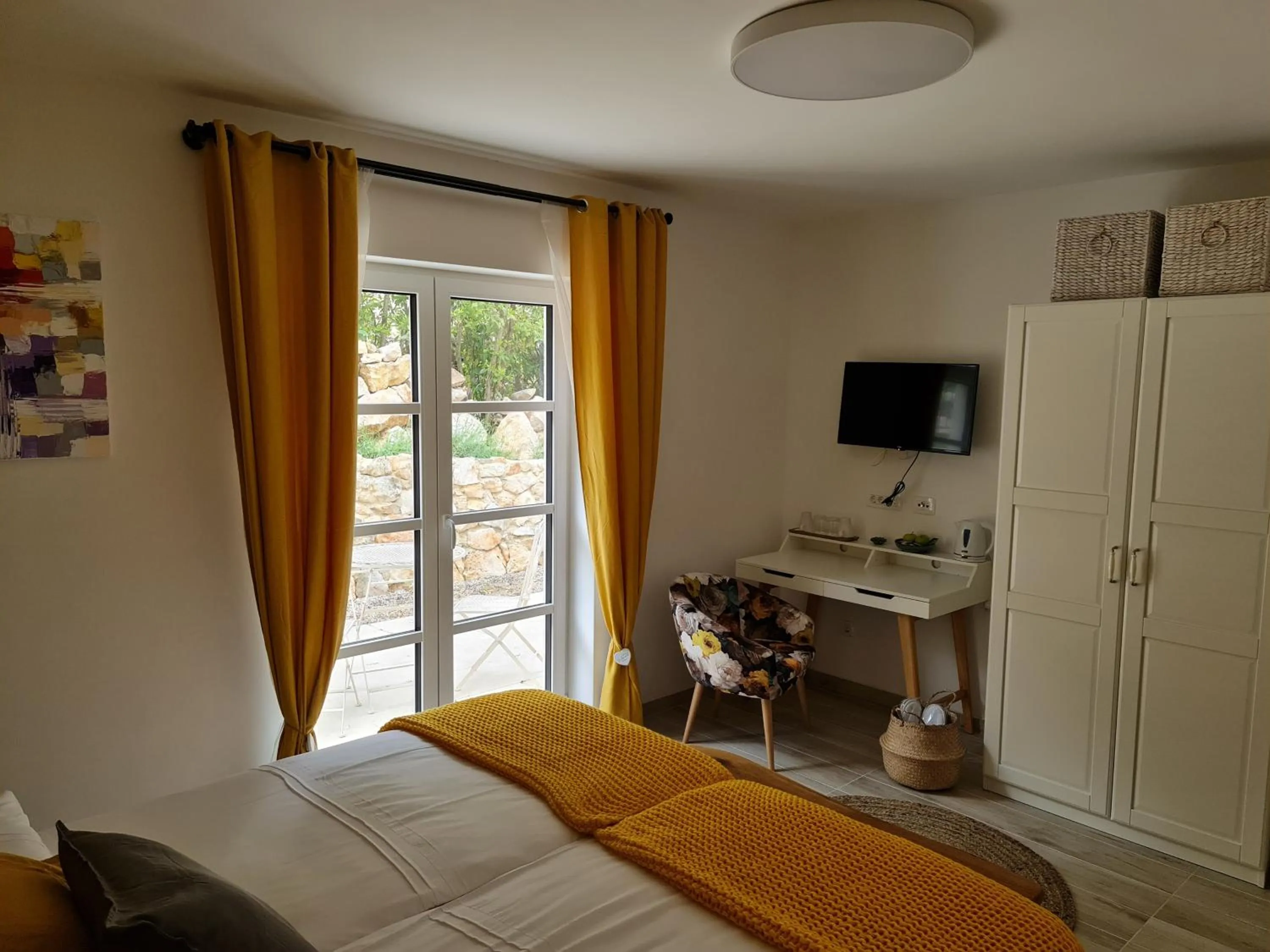 TV and multimedia, Bed in Boutique Resort OSMA - Adults Only