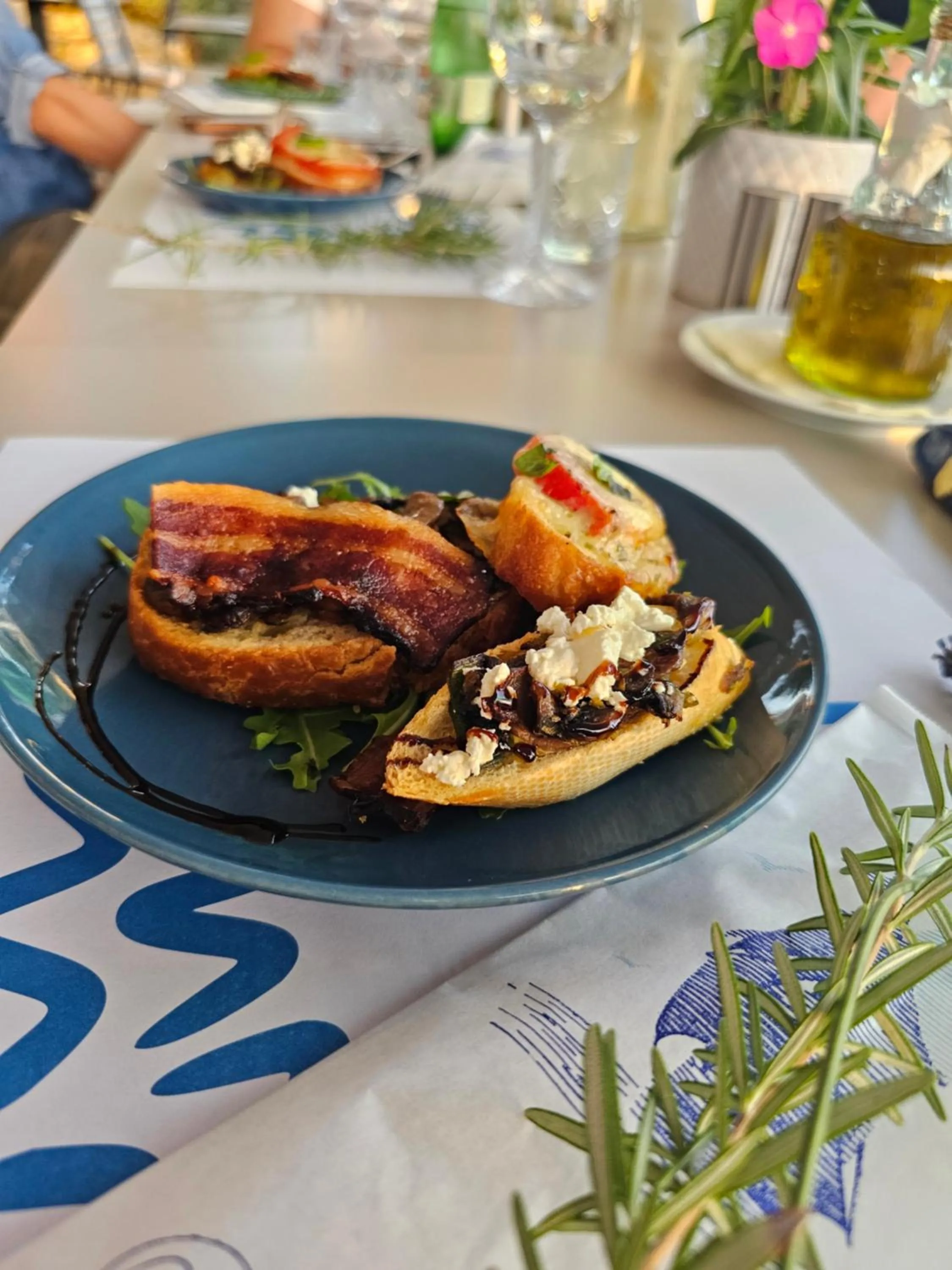 Food and drinks in Boutique Resort OSMA - Adults Only