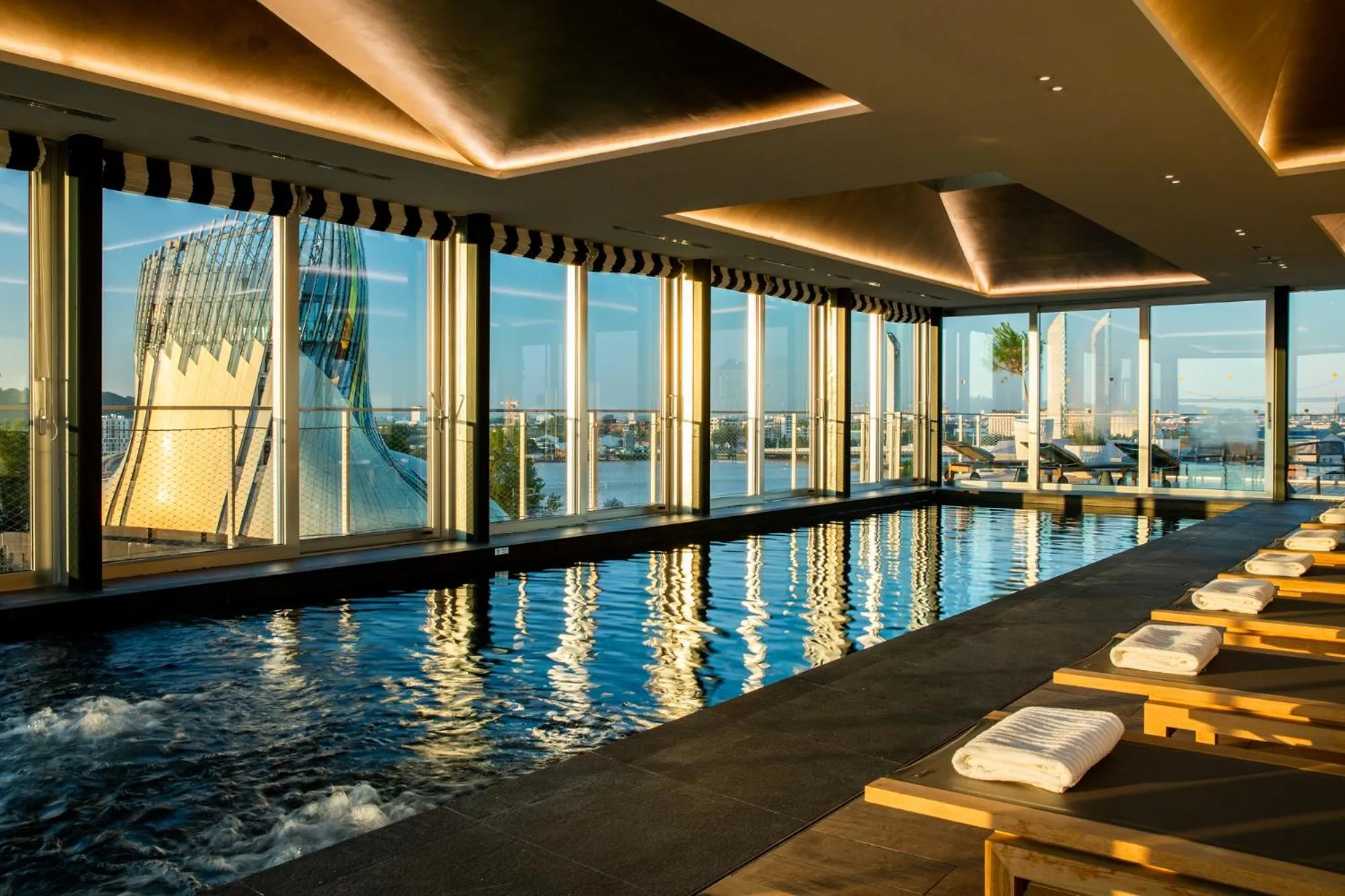 City view in Renaissance Bordeaux Hotel