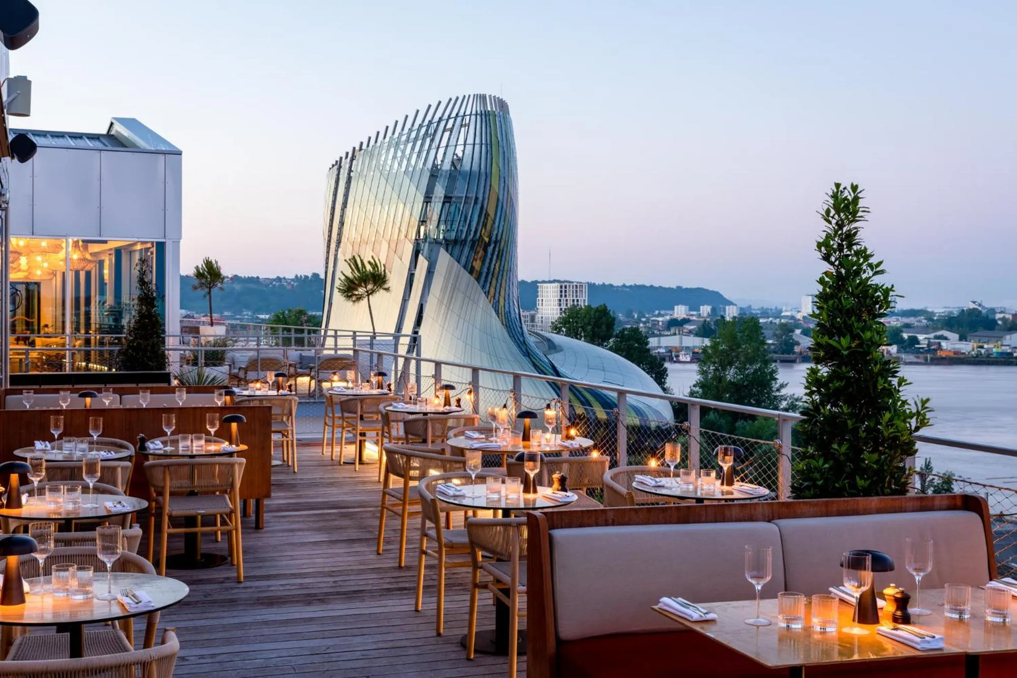 Restaurant/places to eat in Renaissance Bordeaux Hotel