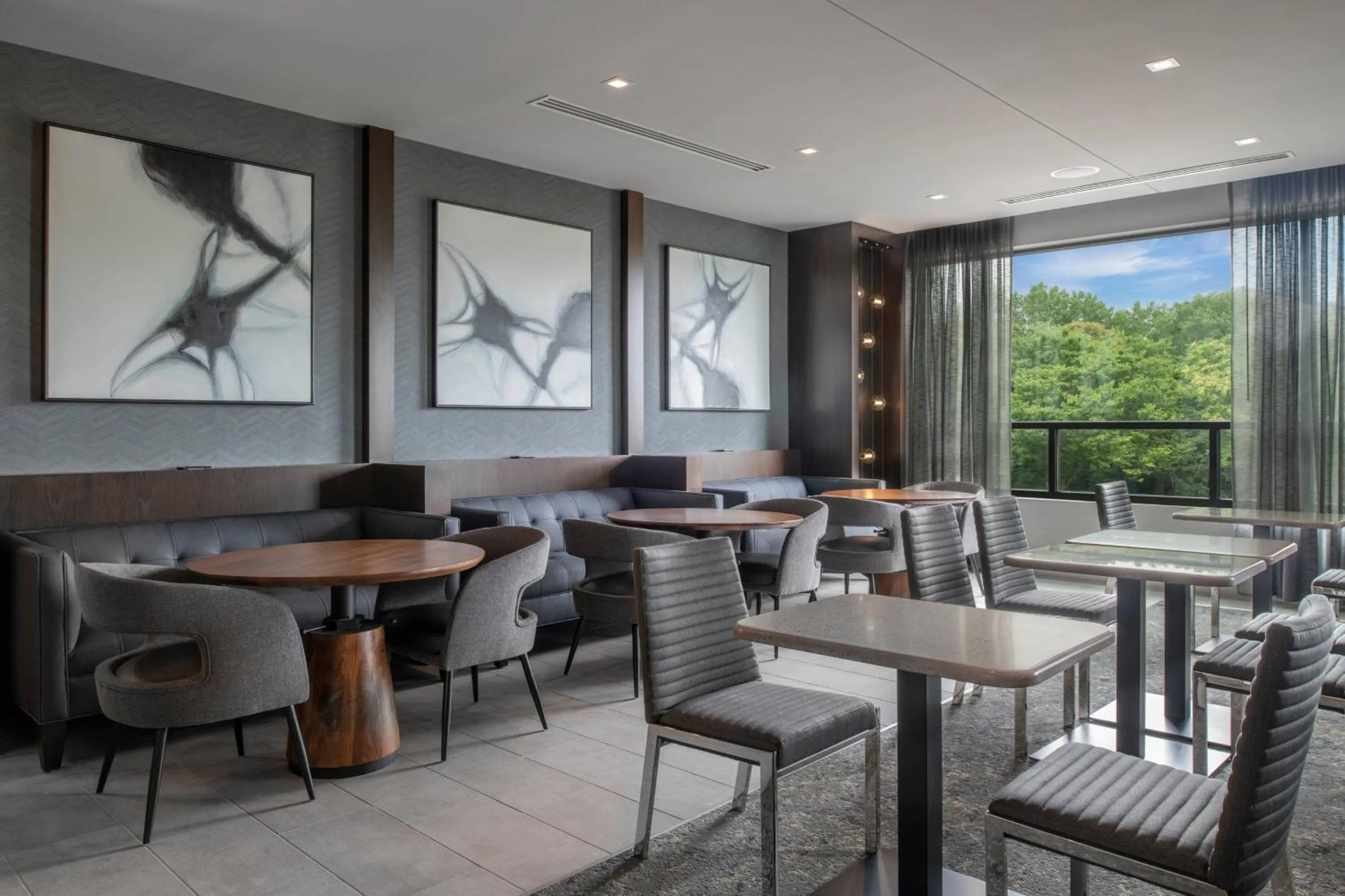 Breakfast in TownePlace Suites by Marriott Boston Medford