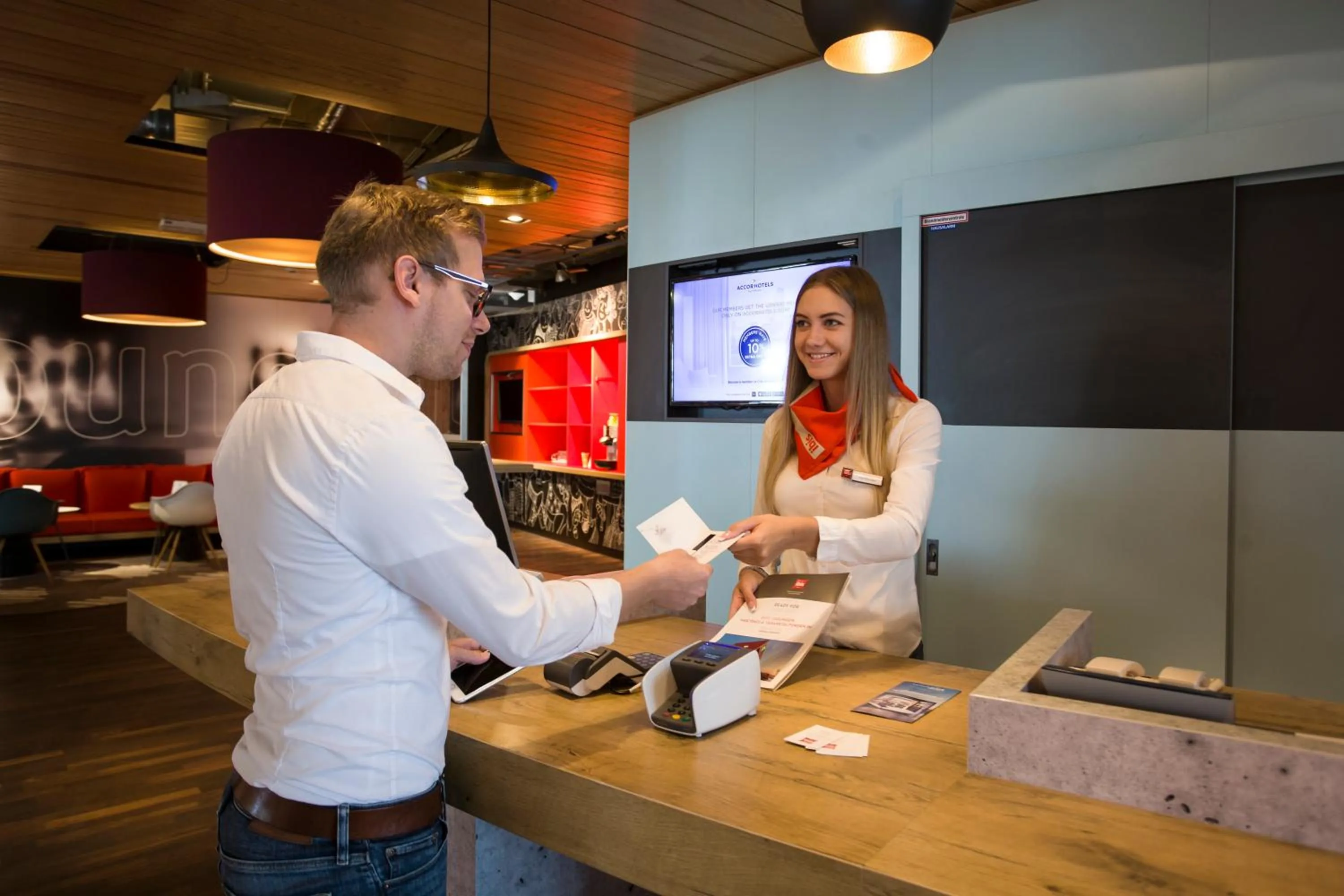 Lobby or reception in Ibis Vienna Airport