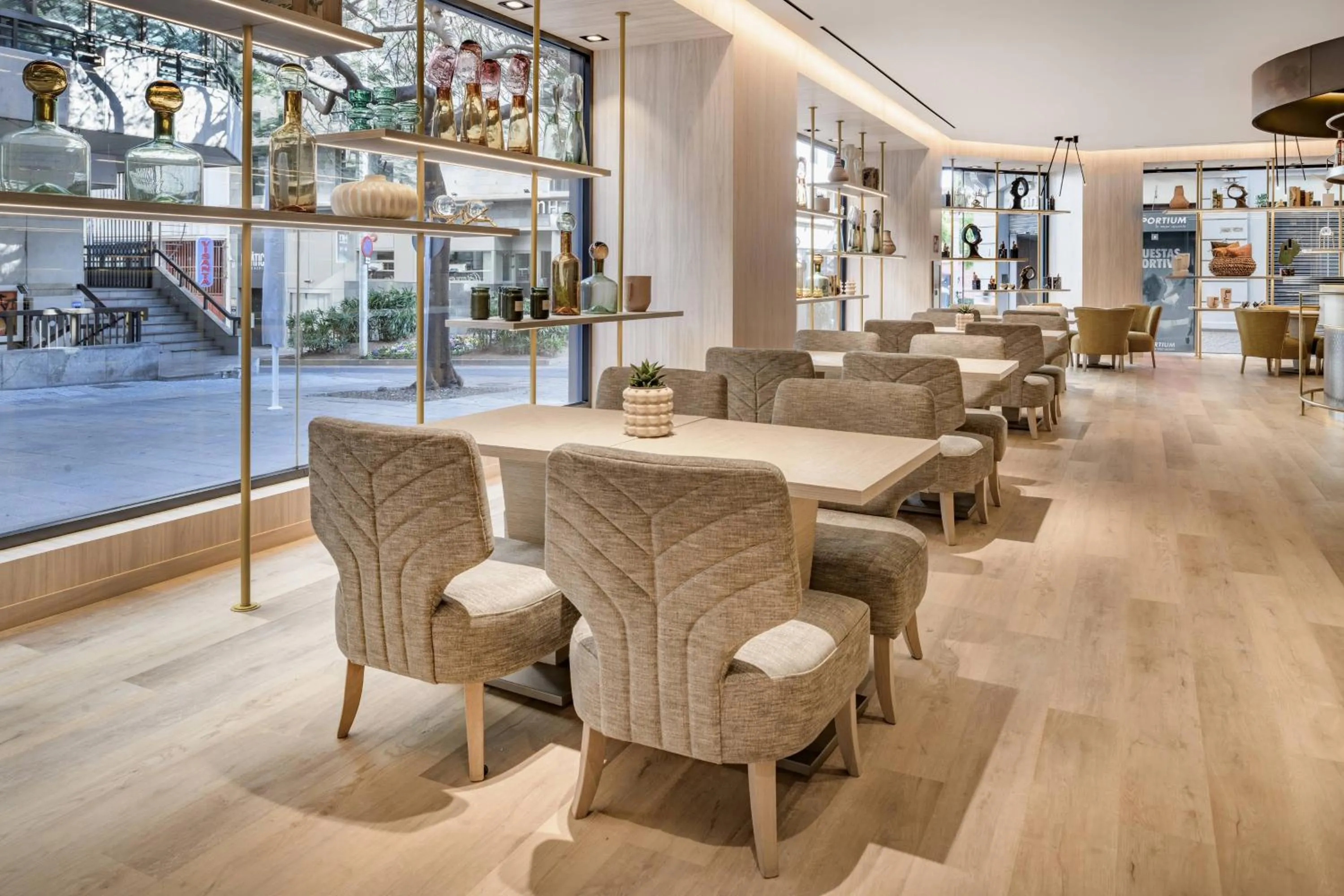 Lounge or bar in AC Hotel by Marriott Tenerife