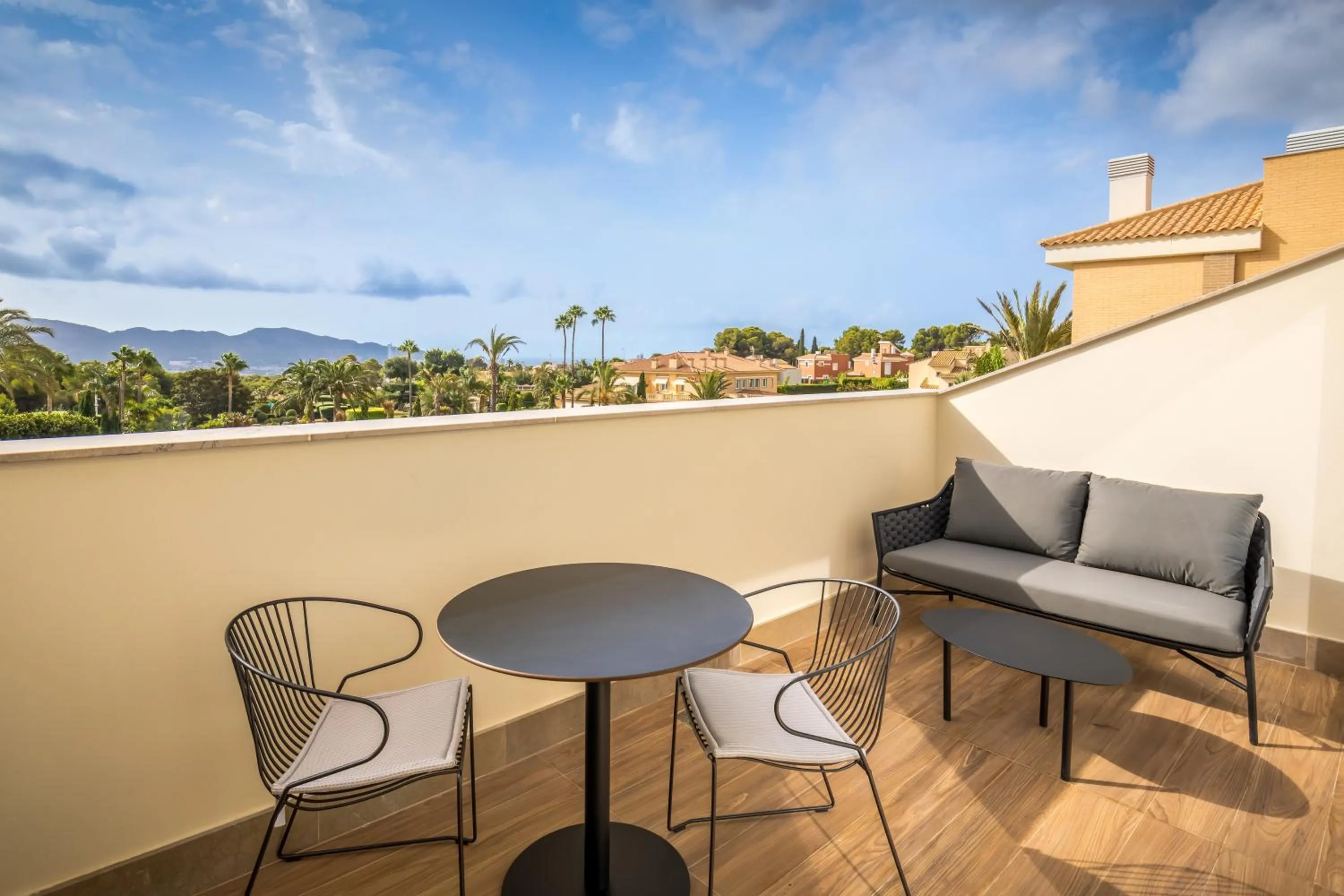 Photo of the whole room in Barceló La Nucía Palms
