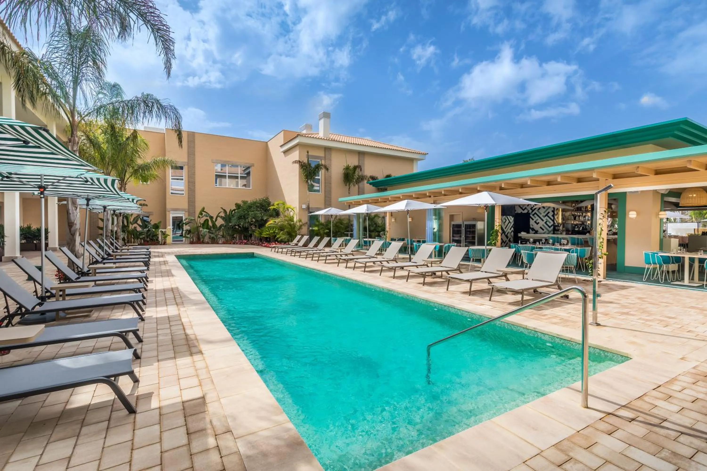 Swimming pool in Barceló La Nucía Palms
