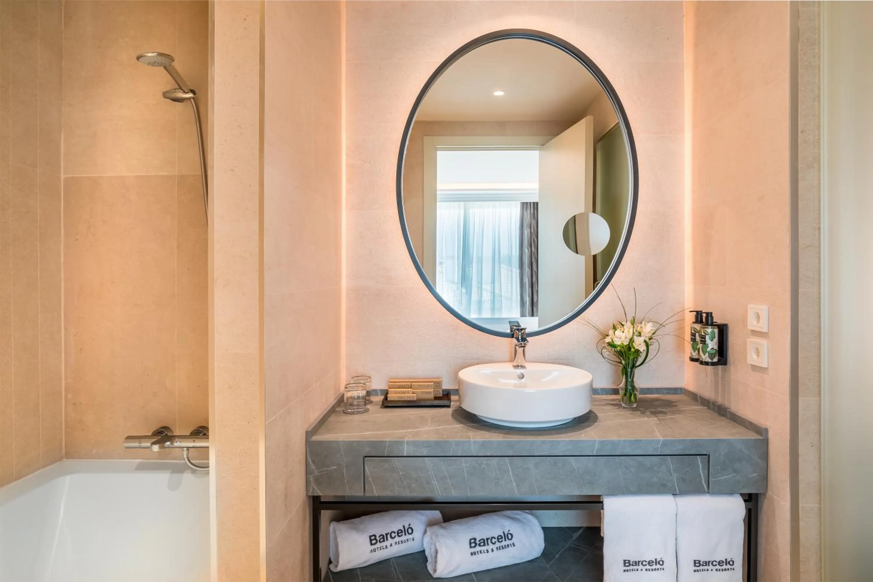 Bathroom in Barceló La Nucía Palms