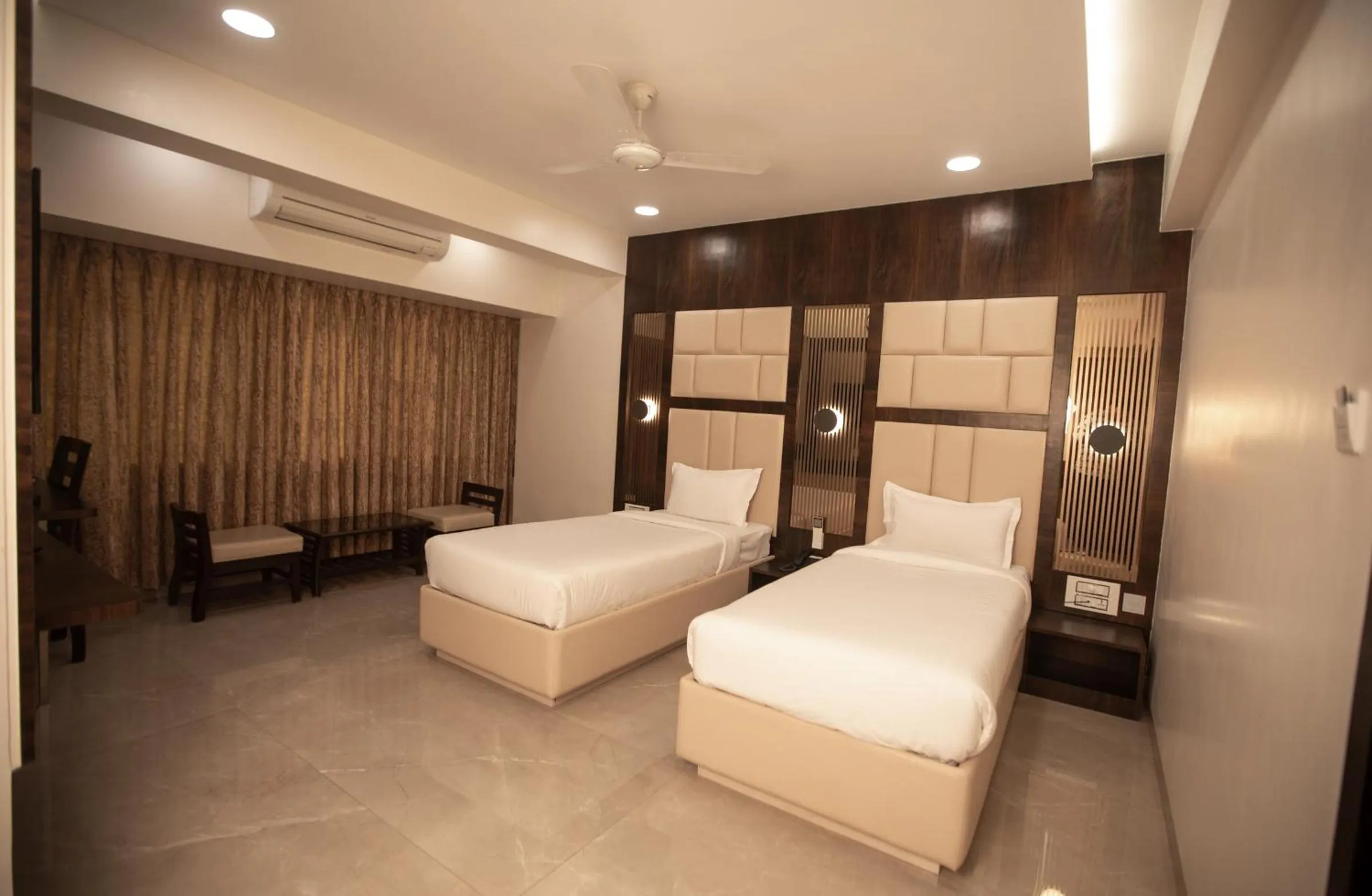 Photo of the whole room, Bed in Hotel Naaz Executive