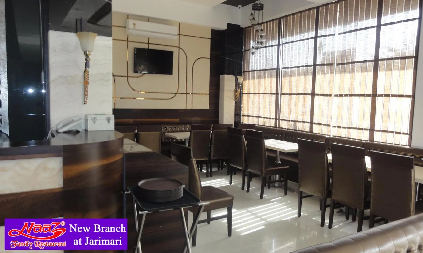 Restaurant/places to eat in Hotel Naaz Executive