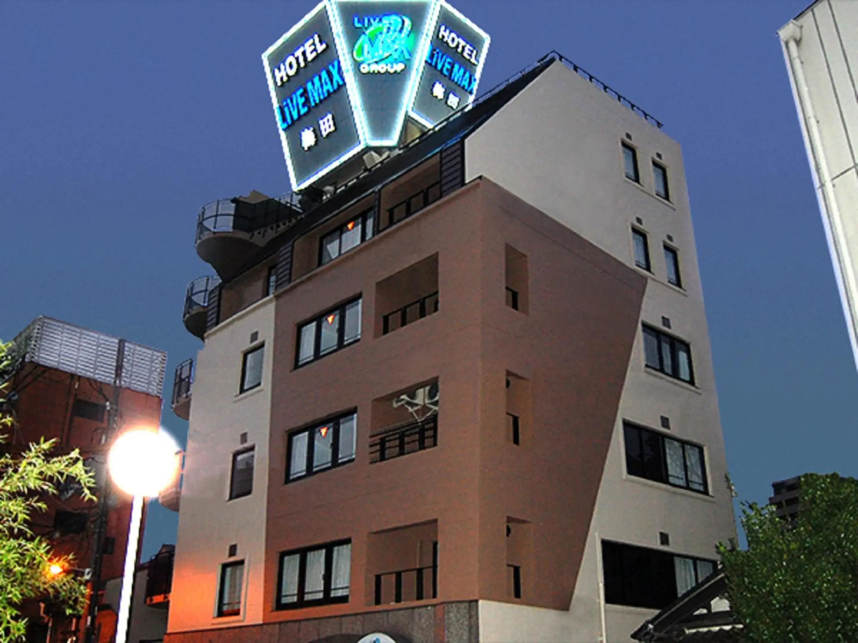 Property building in Hotel Livemax BUDGET Umeda Property building in Hotel Livemax BUDGET Umeda