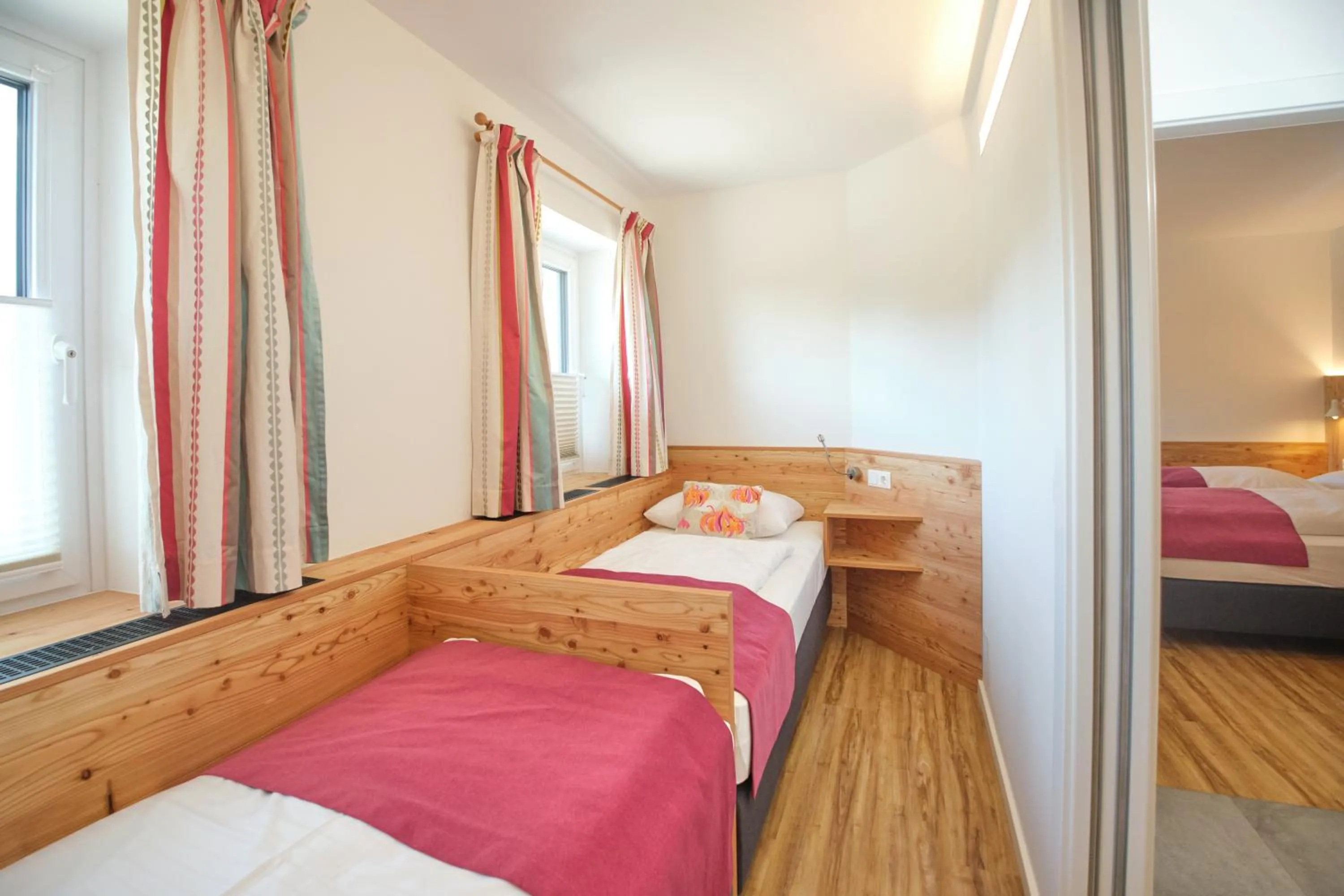 Photo of the whole room, Bed in Santner, Hotel