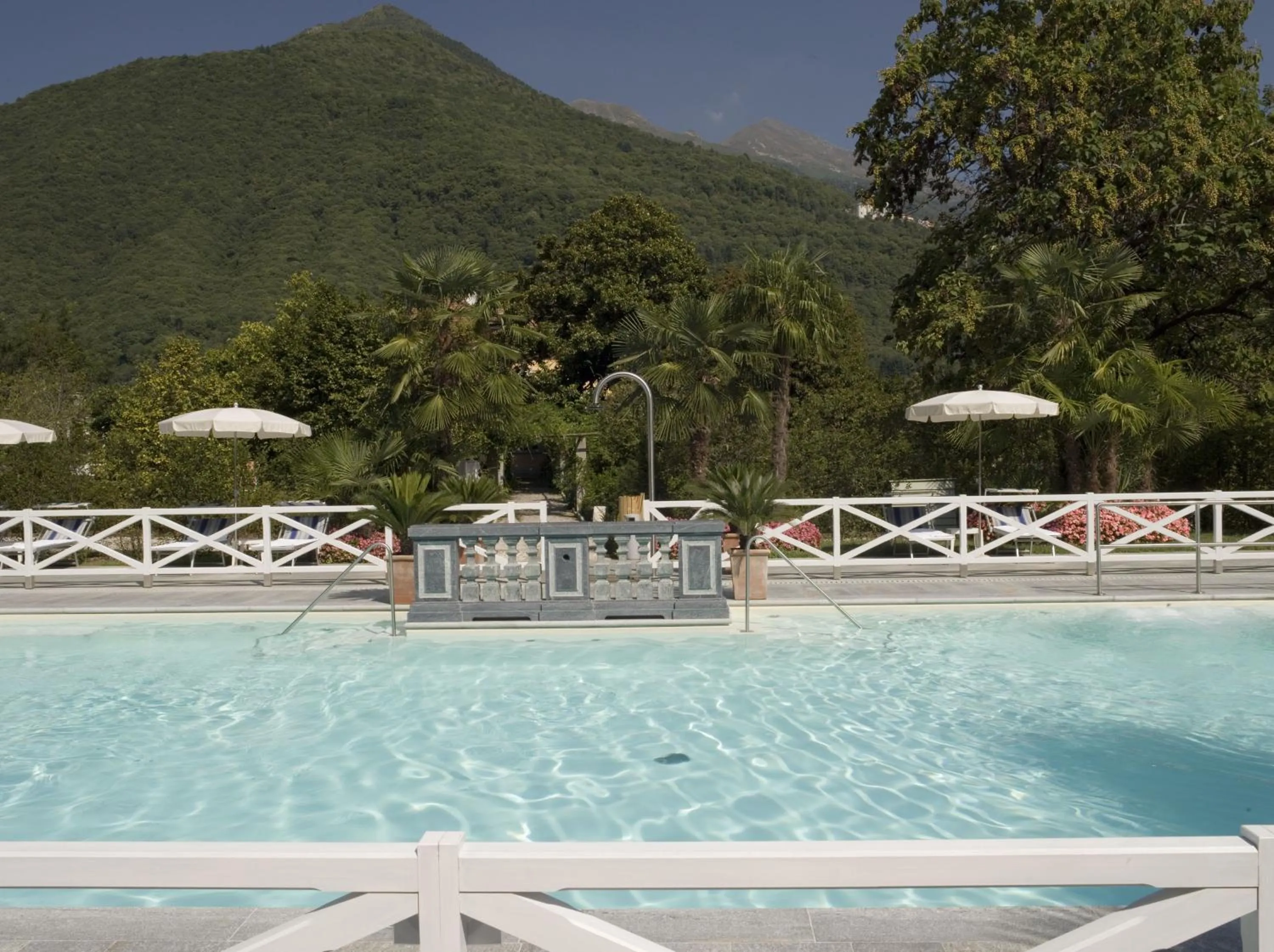 Pool view in Park Hotel Villa Belvedere