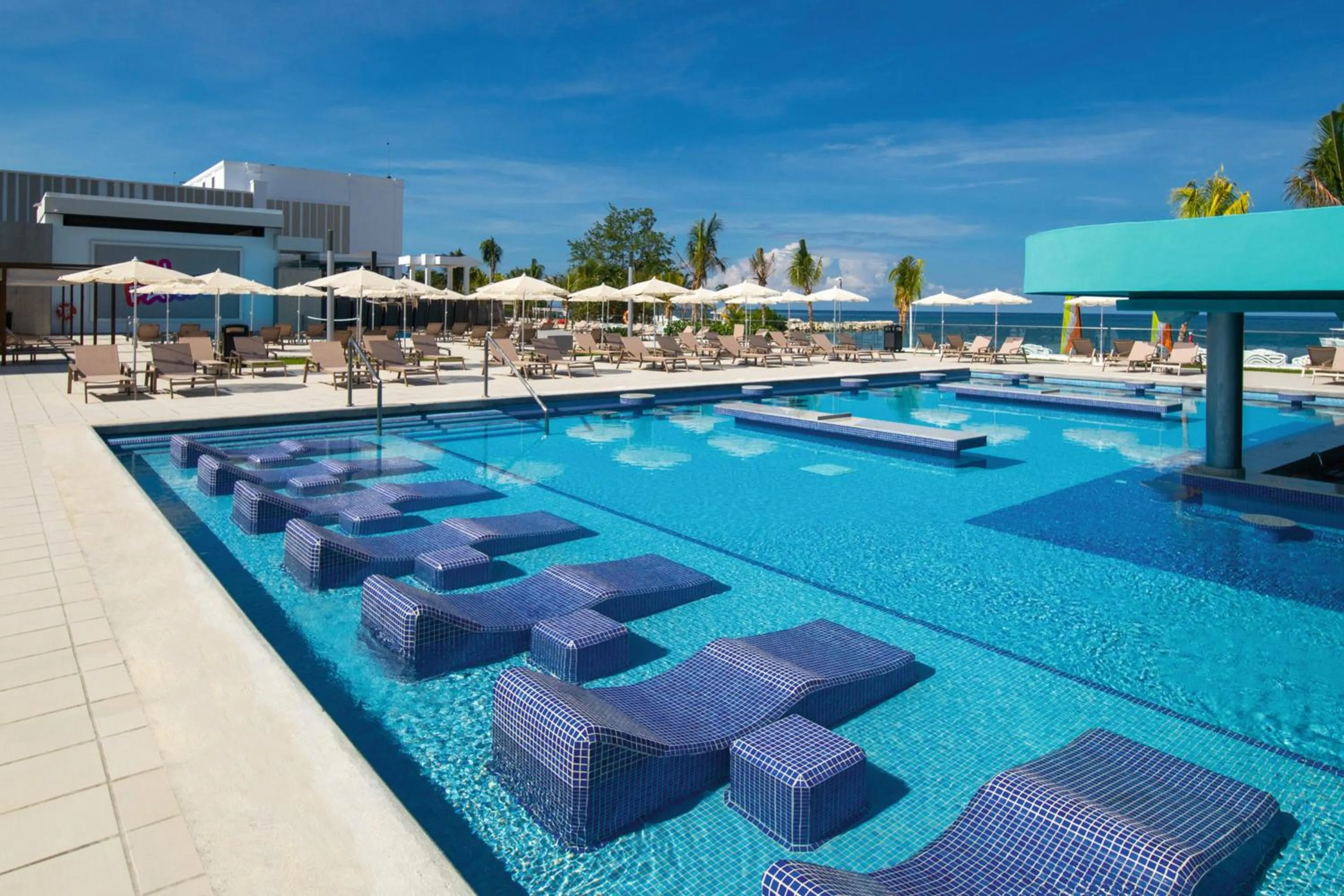 Swimming pool in Riu Montego Bay - Adults Only - All Inclusive