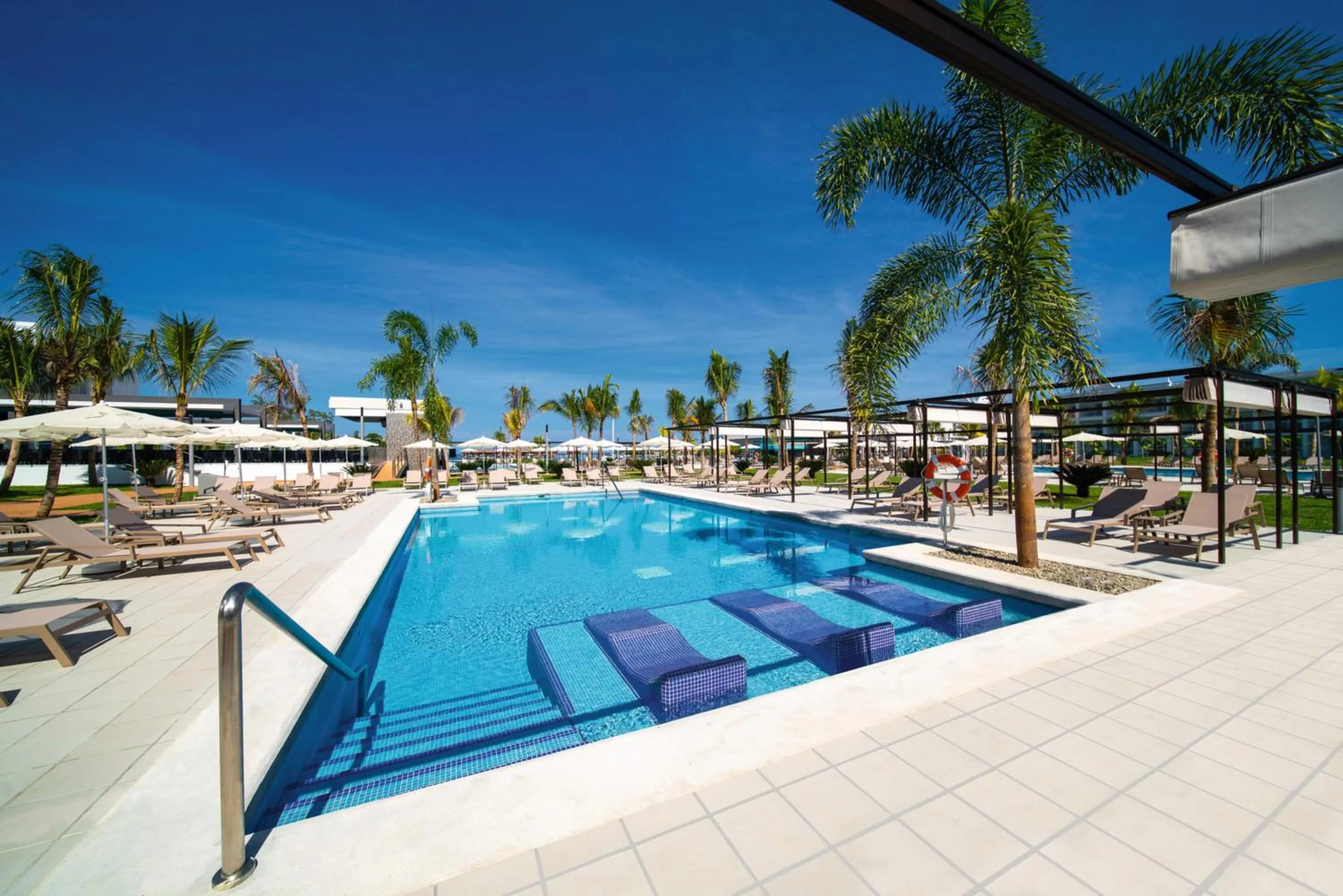 Swimming pool in Riu Montego Bay - Adults Only - All Inclusive