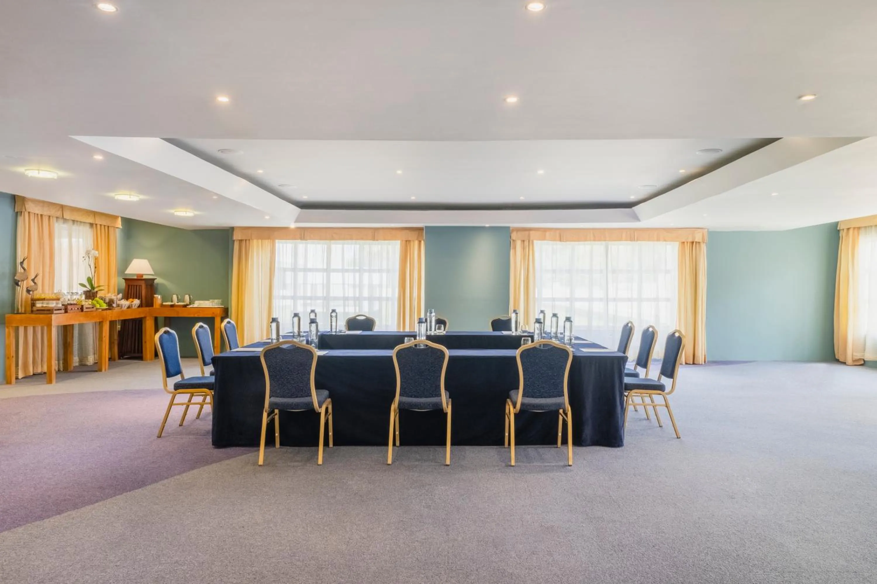 Meeting/conference room in Iberostar Selection Rose Hall Suites - All Inclusive