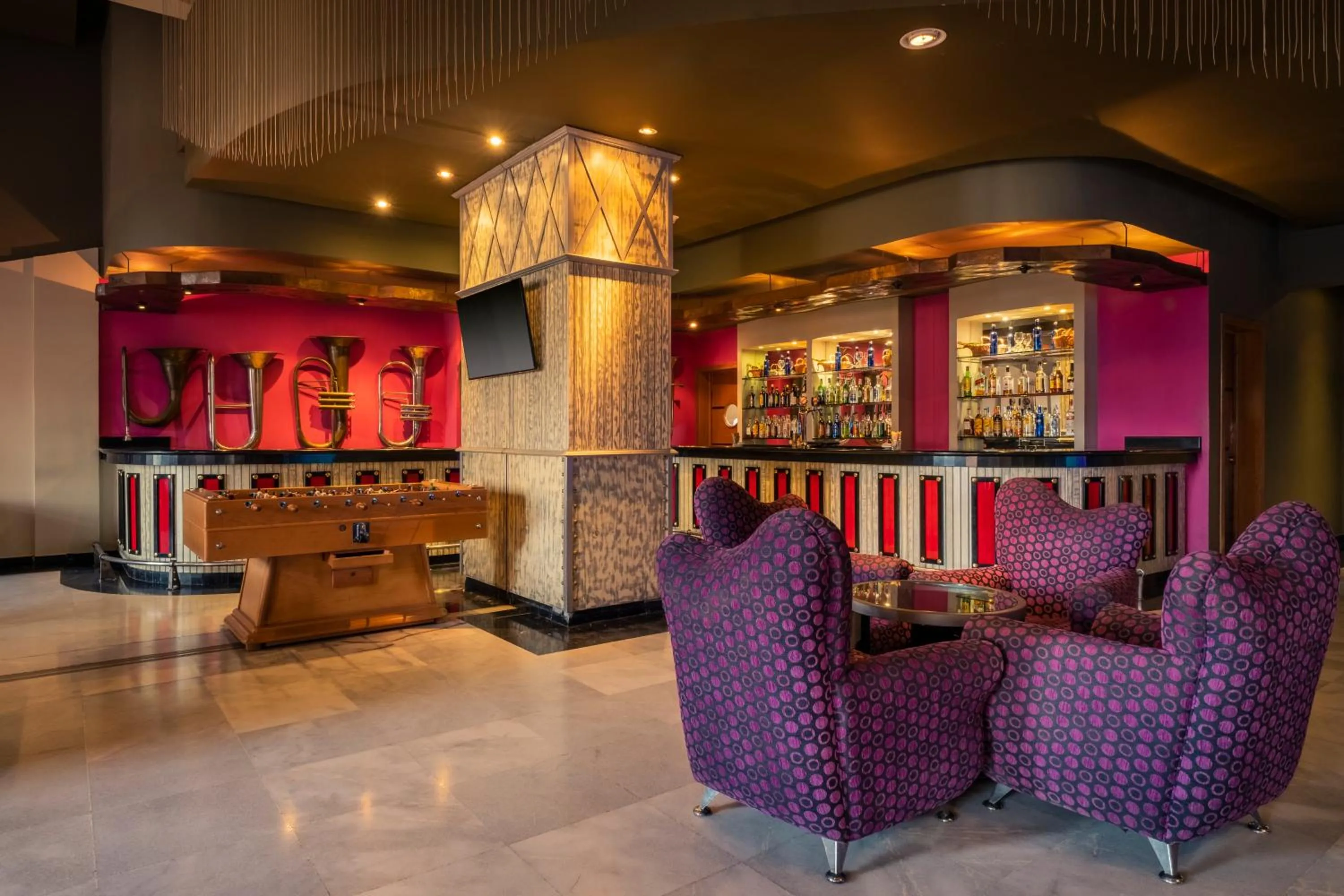 Lounge or bar in Iberostar Selection Rose Hall Suites - All Inclusive