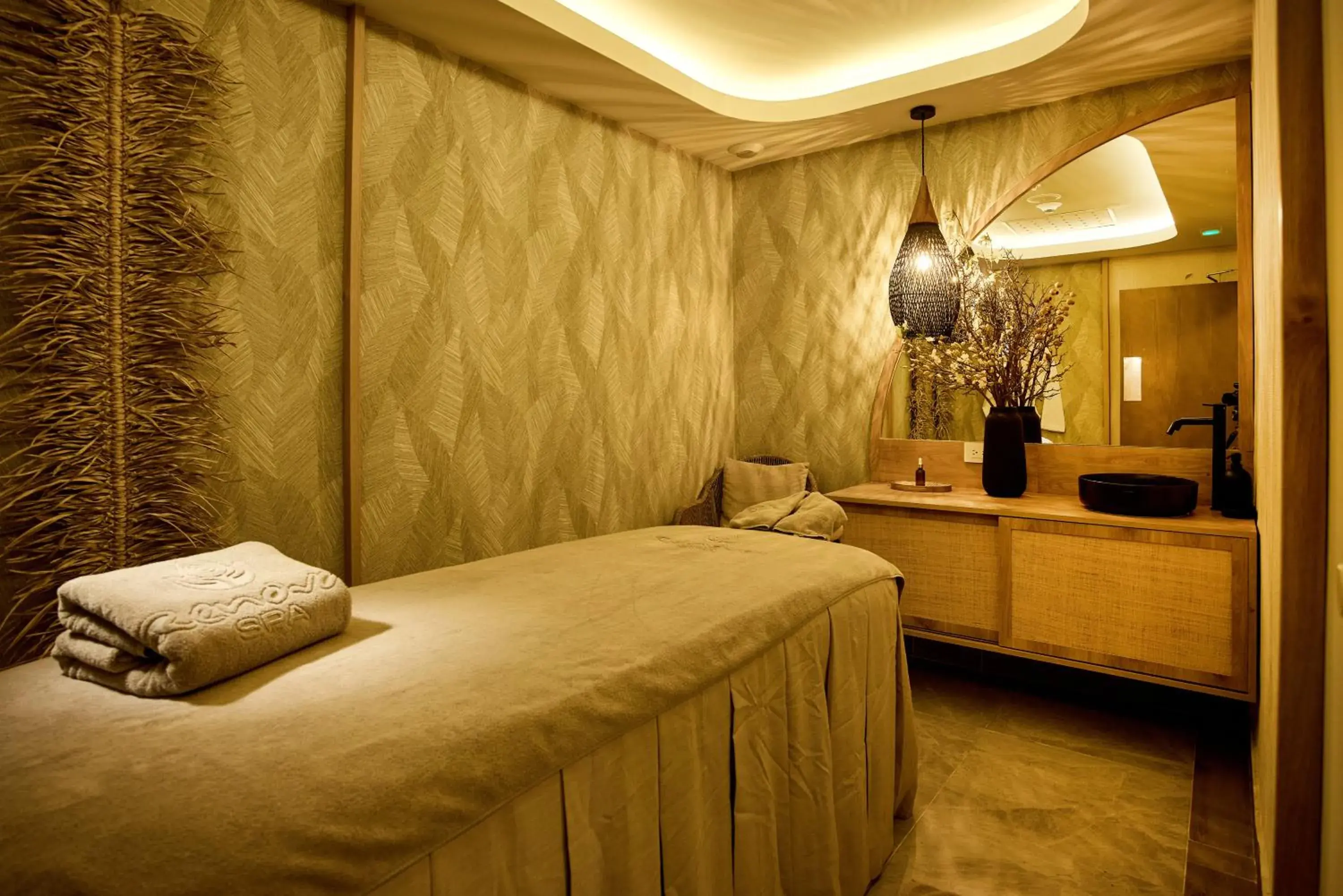 Spa and wellness centre/facilities, Bed in Riu Negril - All Inclusive Spa and wellness centre/facilities, Bed in Riu Negril - All Inclusive