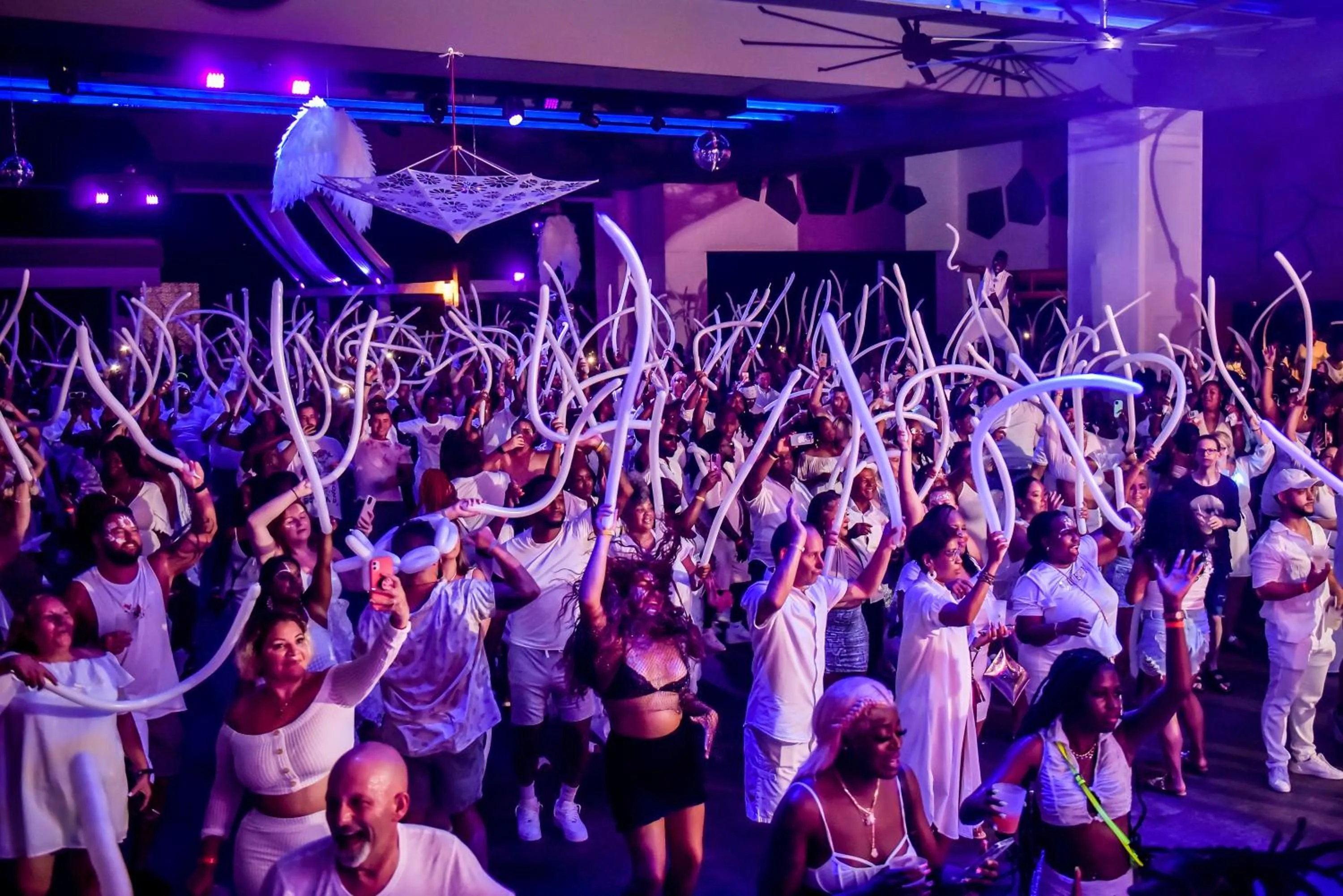 Evening entertainment in Riu Negril - All Inclusive