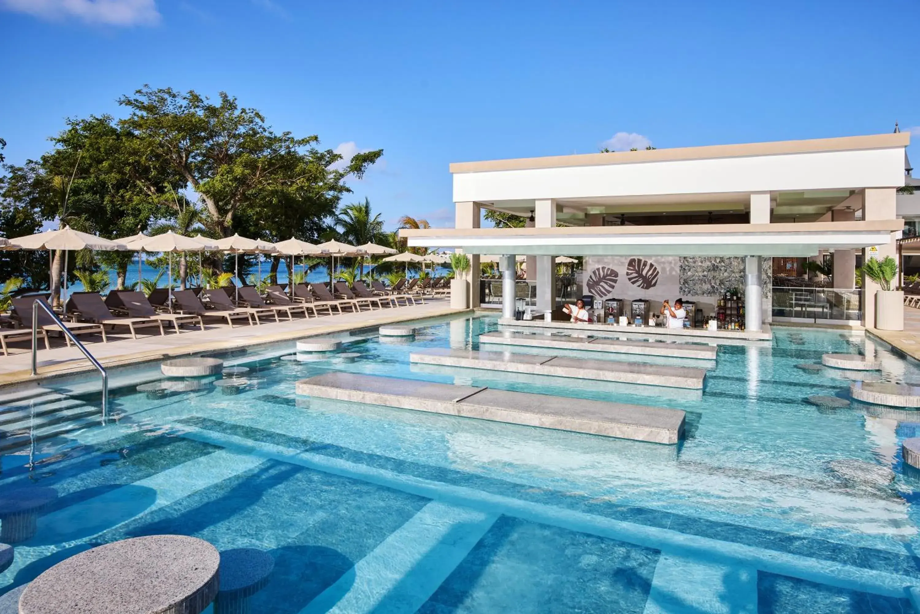 Swimming pool in Riu Negril - All Inclusive Swimming pool in Riu Negril - All Inclusive