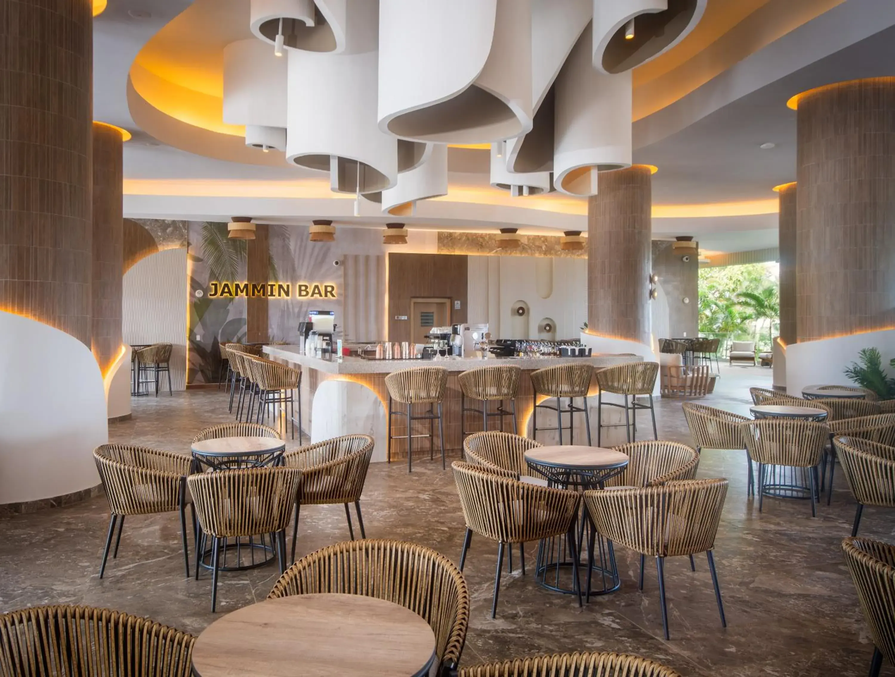 Lounge or bar in Riu Negril - All Inclusive Lounge or bar in Riu Negril - All Inclusive