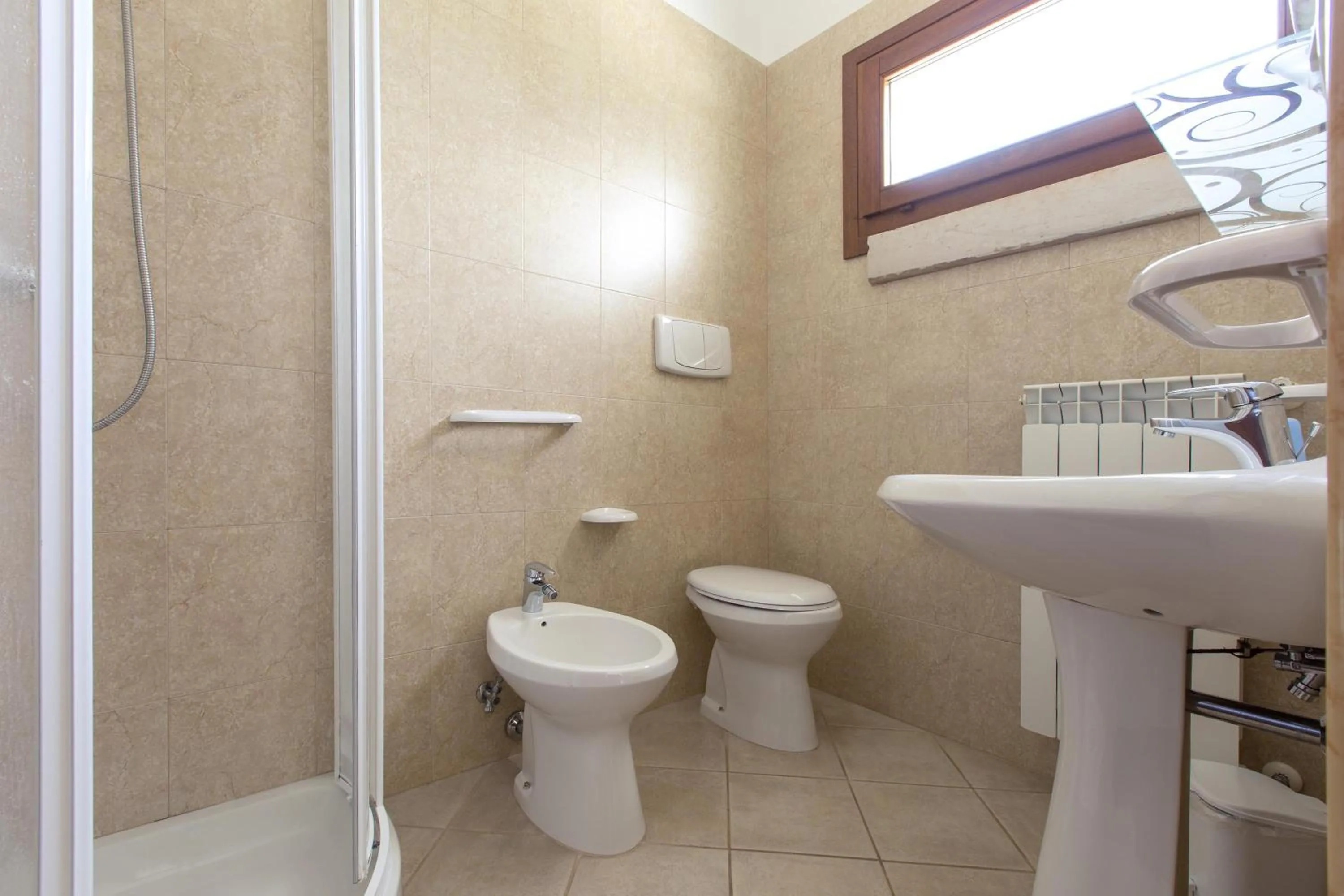 Bathroom in Villa Martina by BarbarHouse