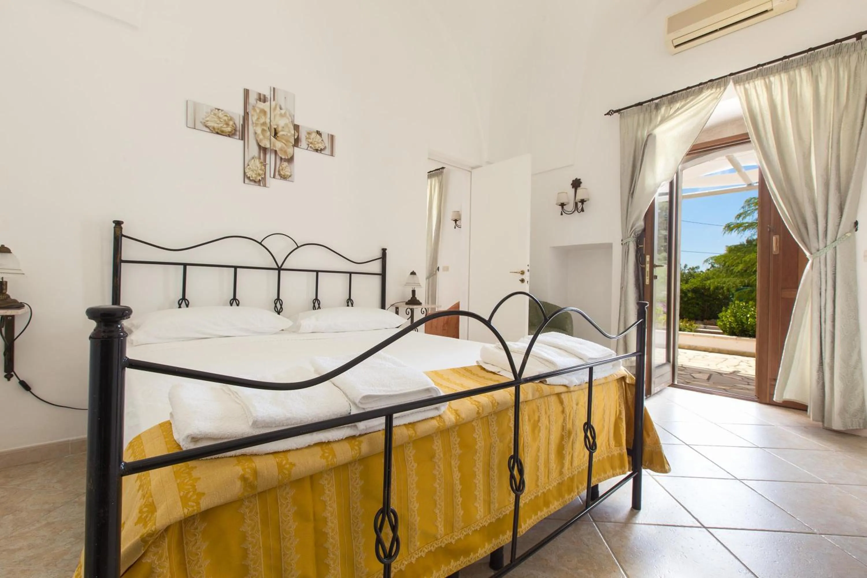 Bedroom, Bed in Villa Martina by BarbarHouse
