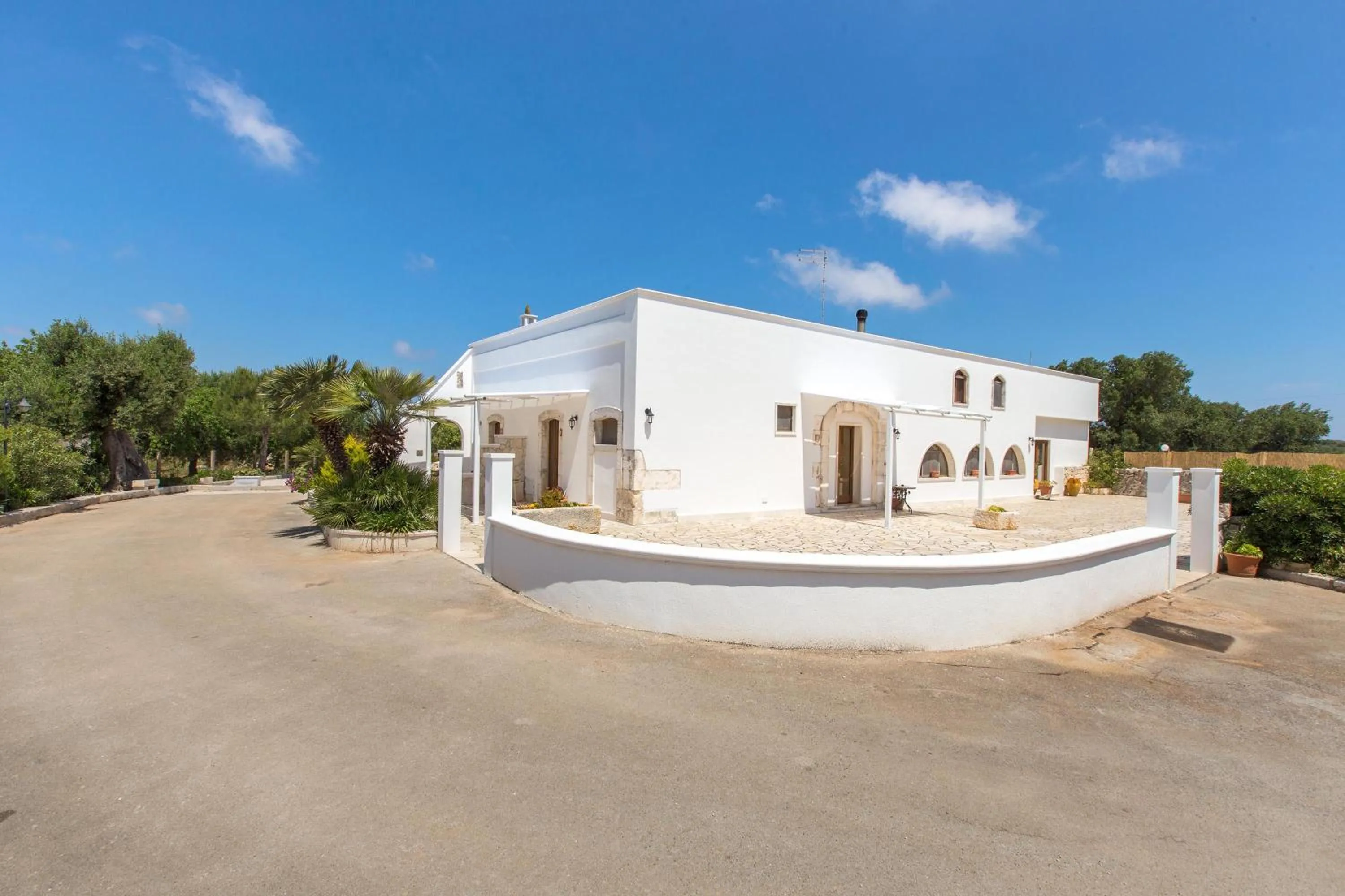 Property building in Villa Martina by BarbarHouse