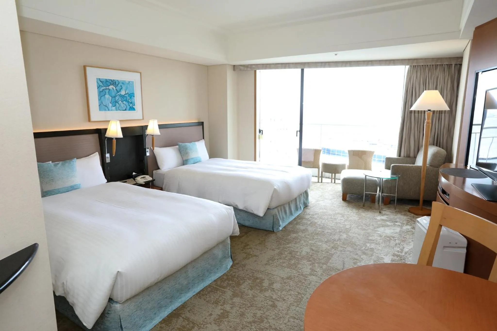 Photo of the whole room, Bed in The Yokohama Bay Hotel Tokyu