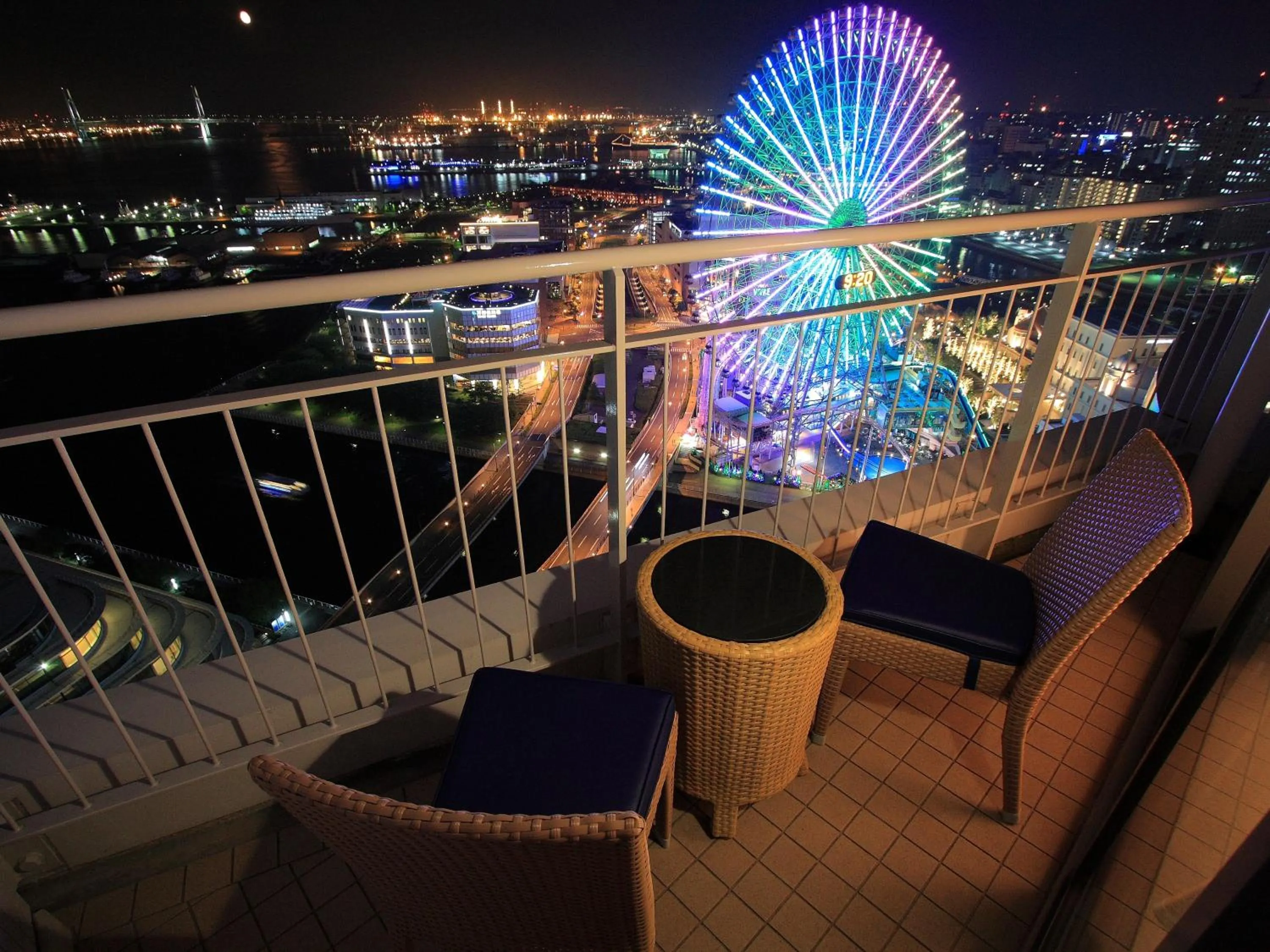 Night in The Yokohama Bay Hotel Tokyu