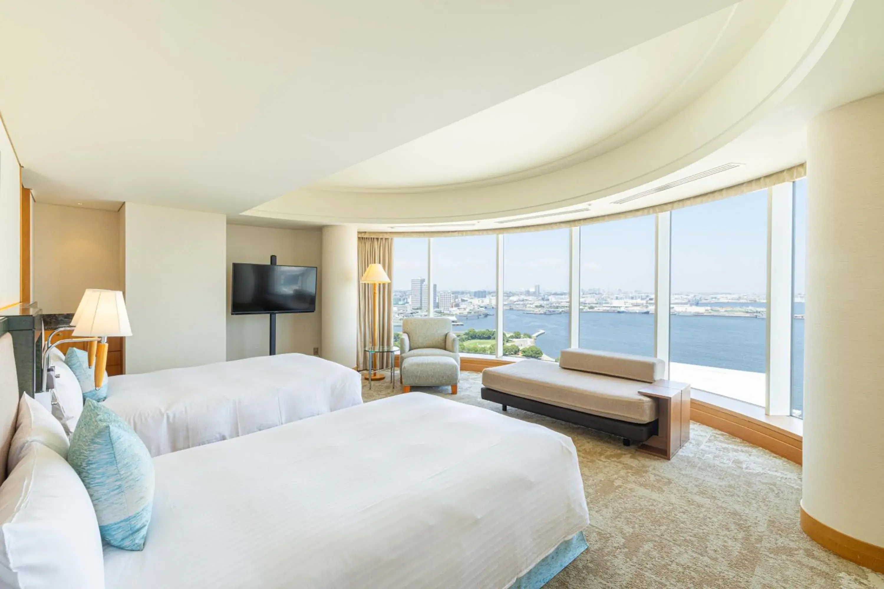 Yokohama Floor Grand Corner Suite Twin with Bay View - single occupancy - Non-Smoking in The Yokohama Bay Hotel Tokyu Yokohama Floor Grand Corner Suite Twin with Bay View - single occupancy - Non-Smoking in The Yokohama Bay Hotel Tokyu