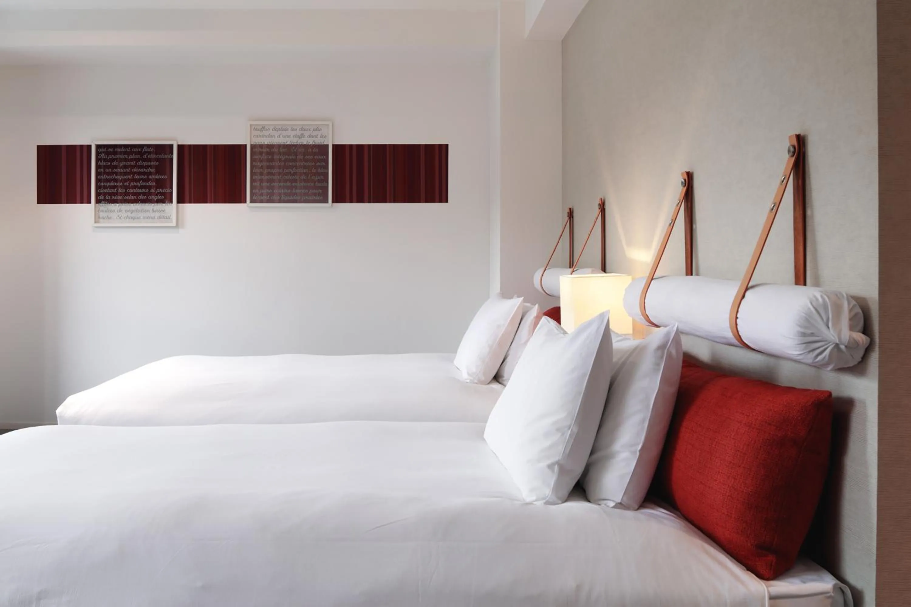 Photo of the whole room, Bed in RISONARE Yatsugatake