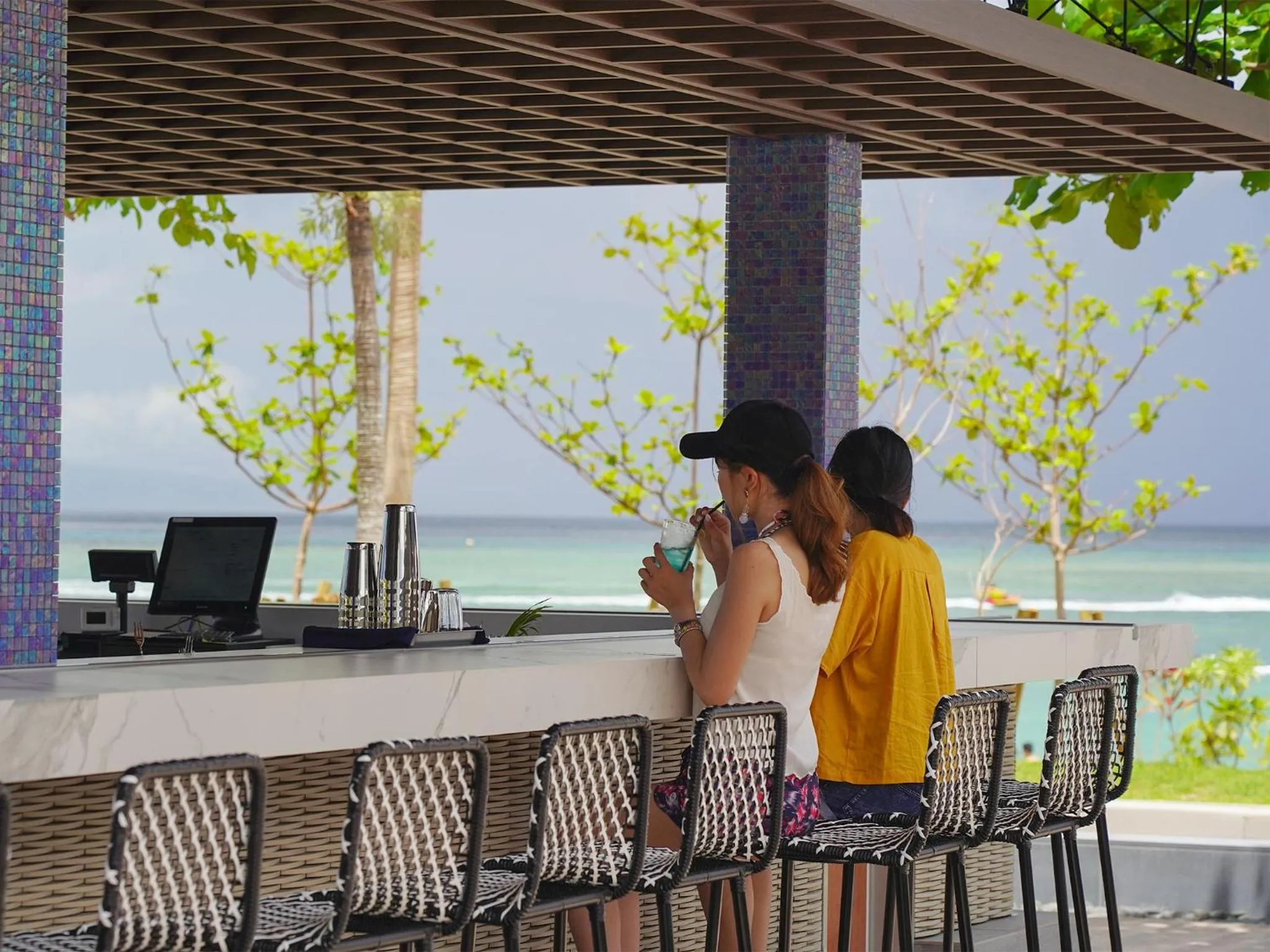 Lounge or bar in FUSAKI BEACH RESORT HOTEL & VILLAS