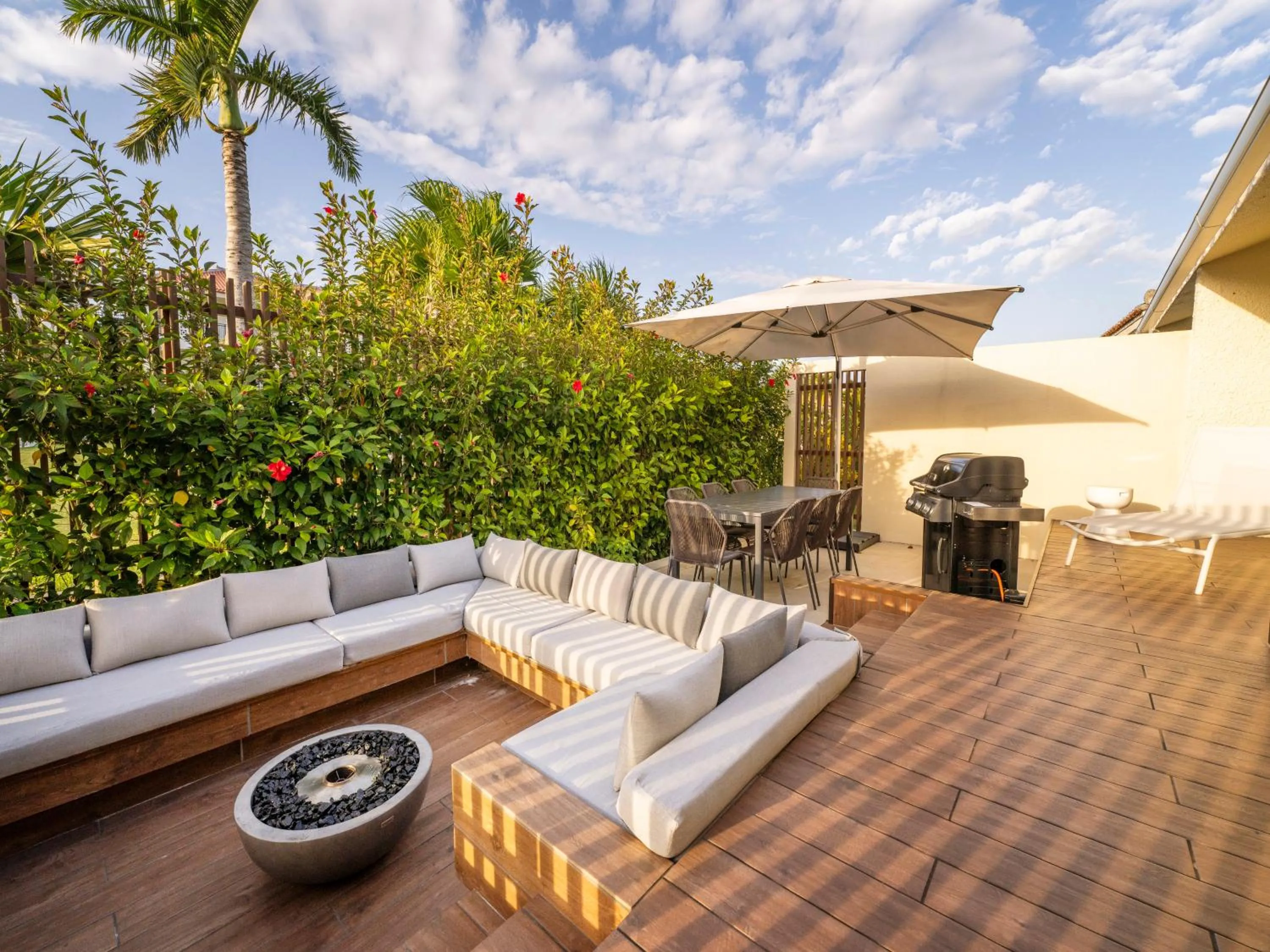 Garden in FUSAKI BEACH RESORT HOTEL & VILLAS