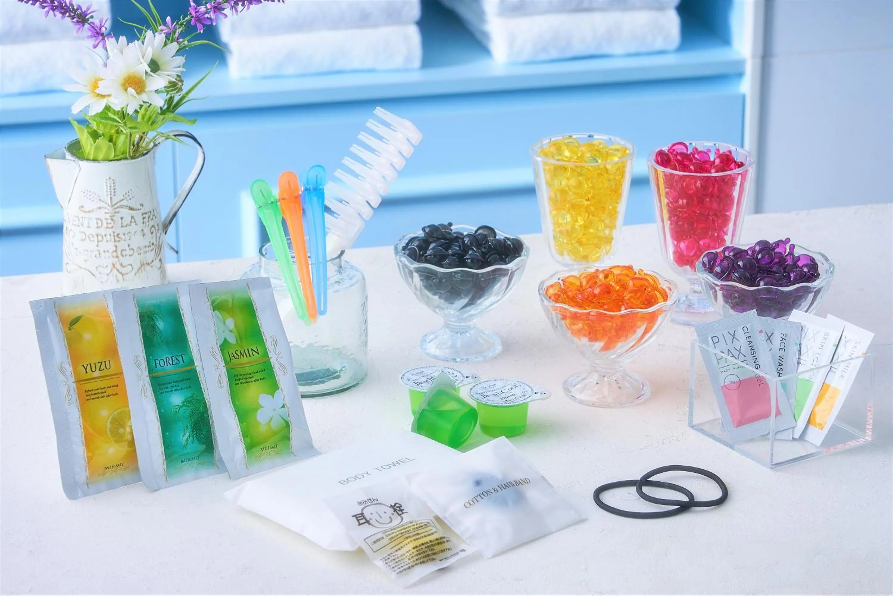 Communal lounge/ TV room in Oriental Hotel Tokyo Bay