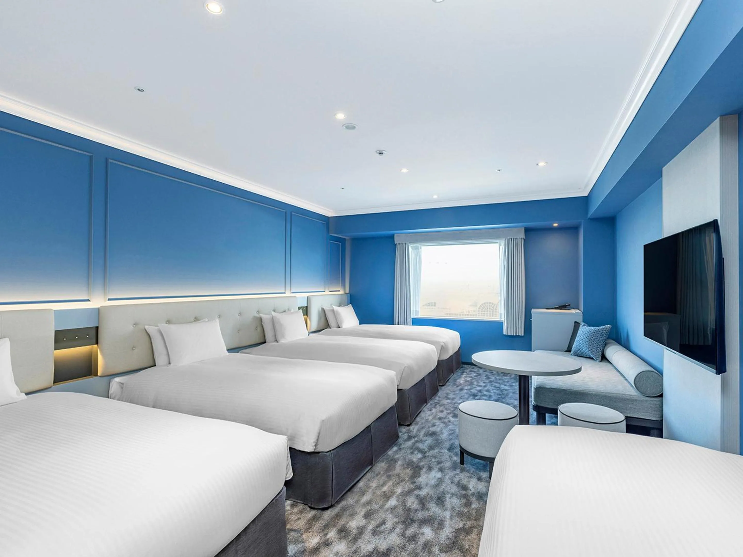 Photo of the whole room, Bed in Oriental Hotel Tokyo Bay