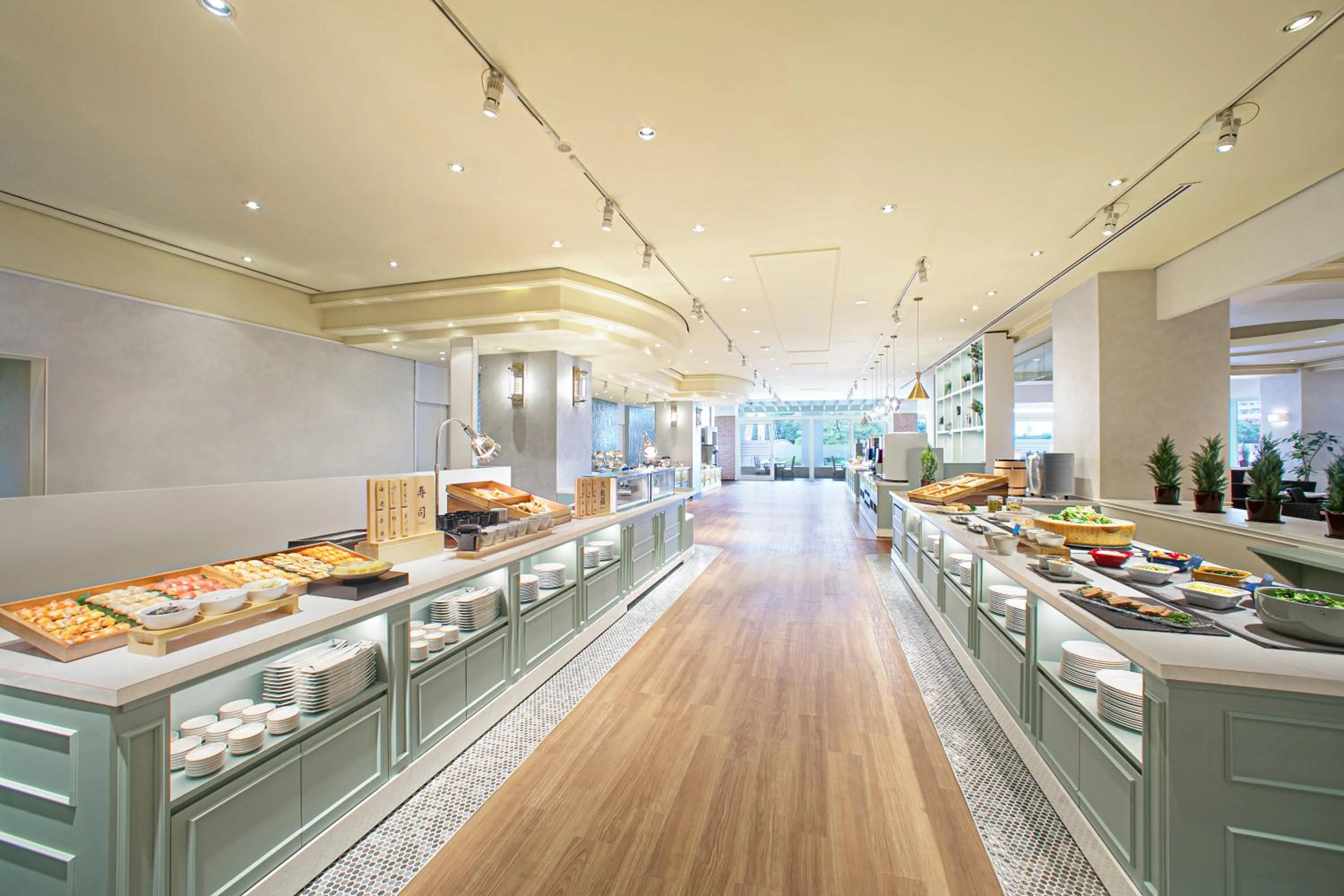 Restaurant/places to eat in Oriental Hotel Tokyo Bay