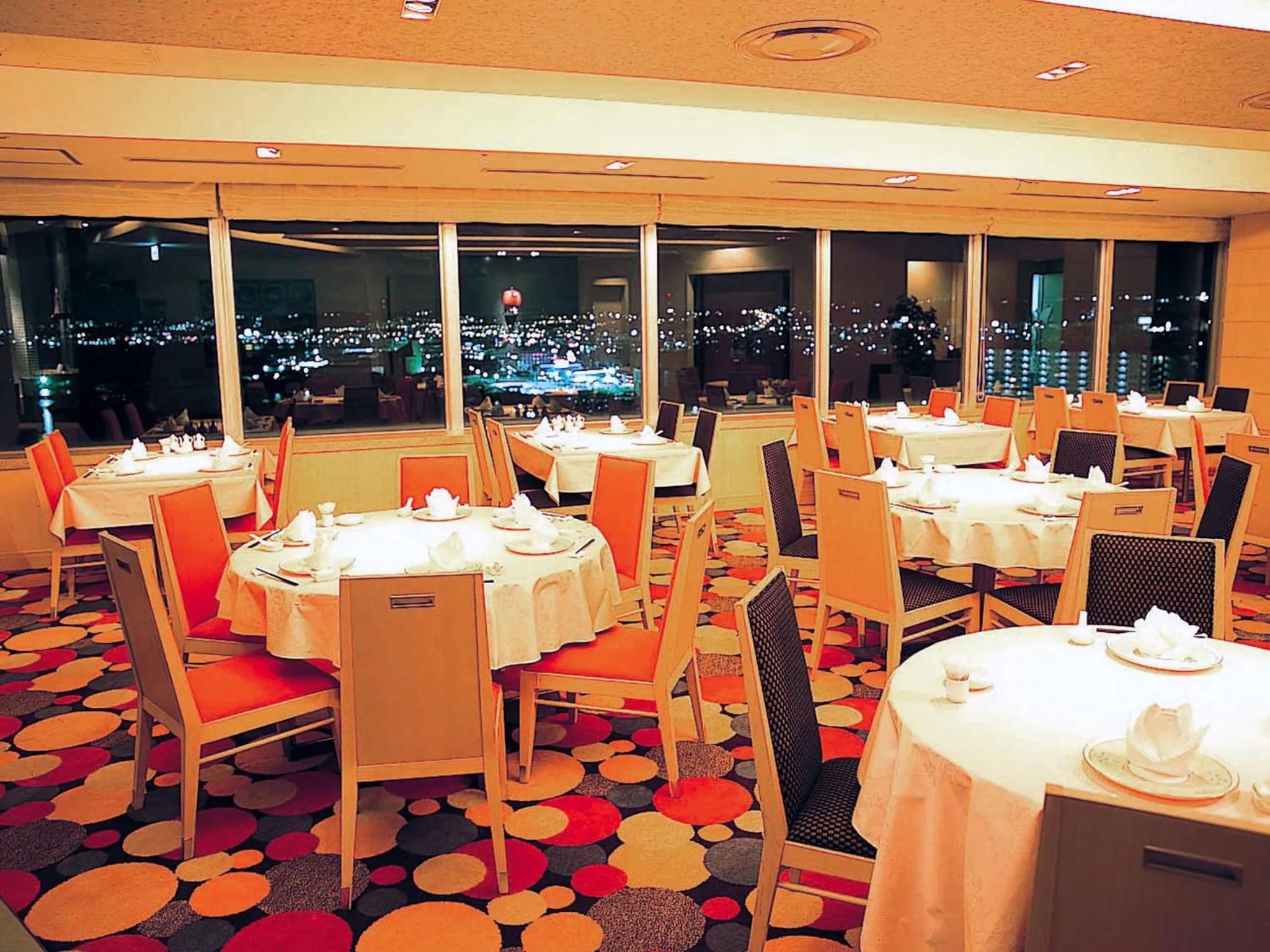 Restaurant/places to eat in Laguna Garden Hotel