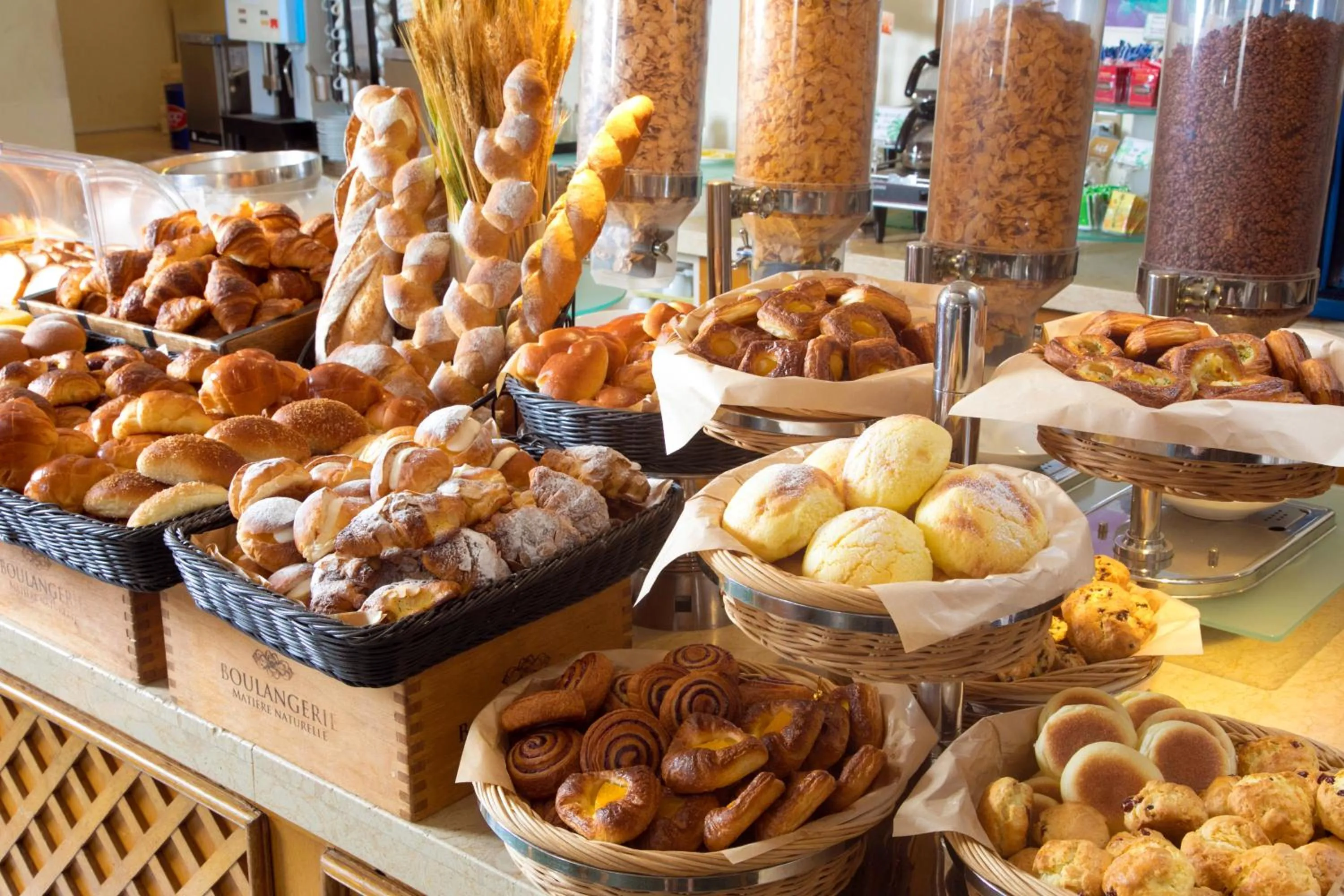 Buffet breakfast in Laguna Garden Hotel