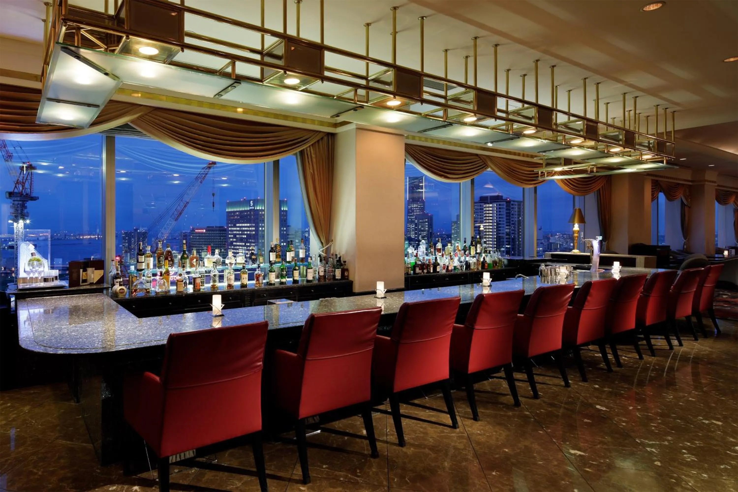 Lounge or bar in Yokohama Bay Sheraton Hotel and Towers