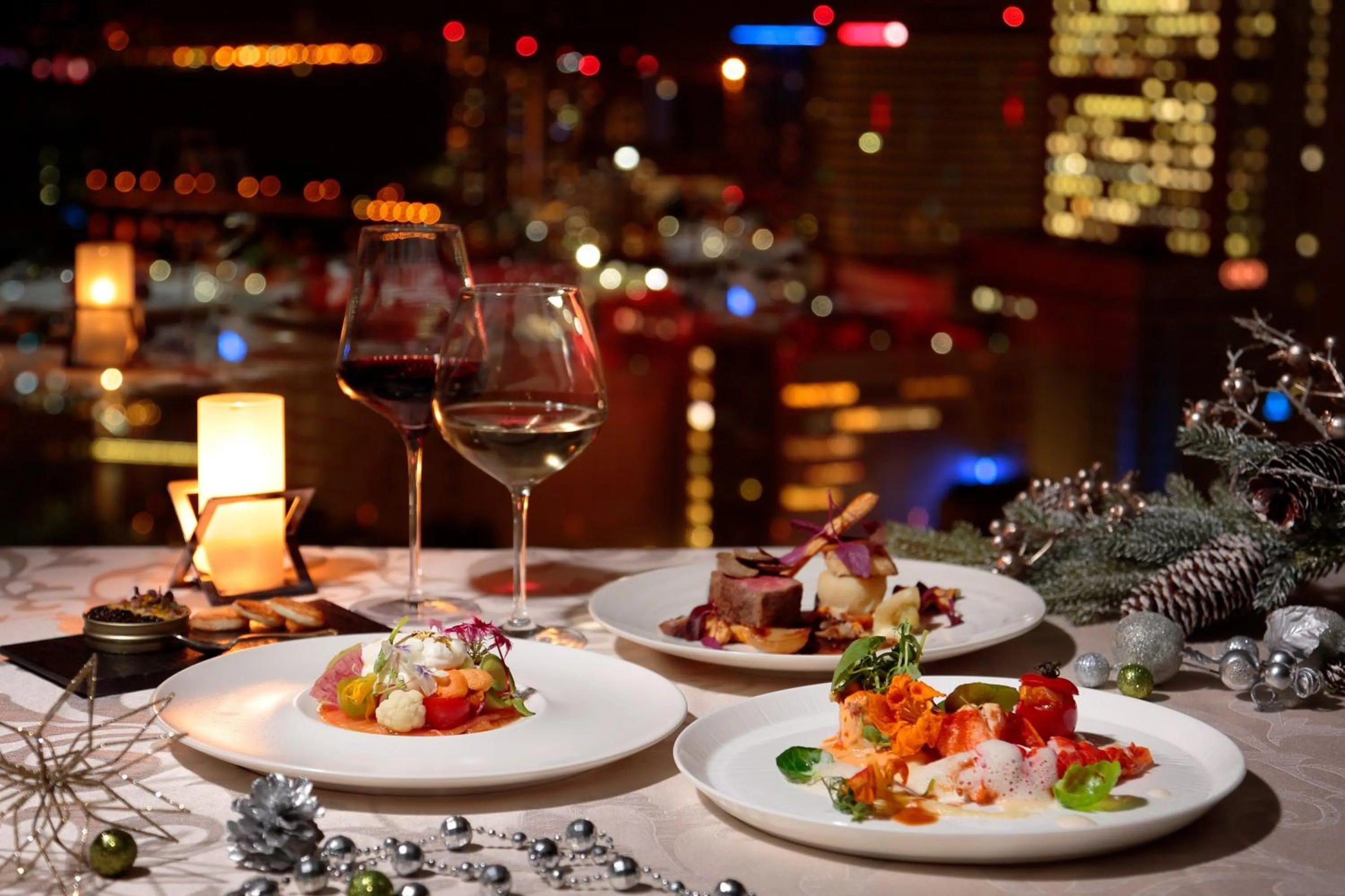 Lounge or bar in Yokohama Bay Sheraton Hotel and Towers