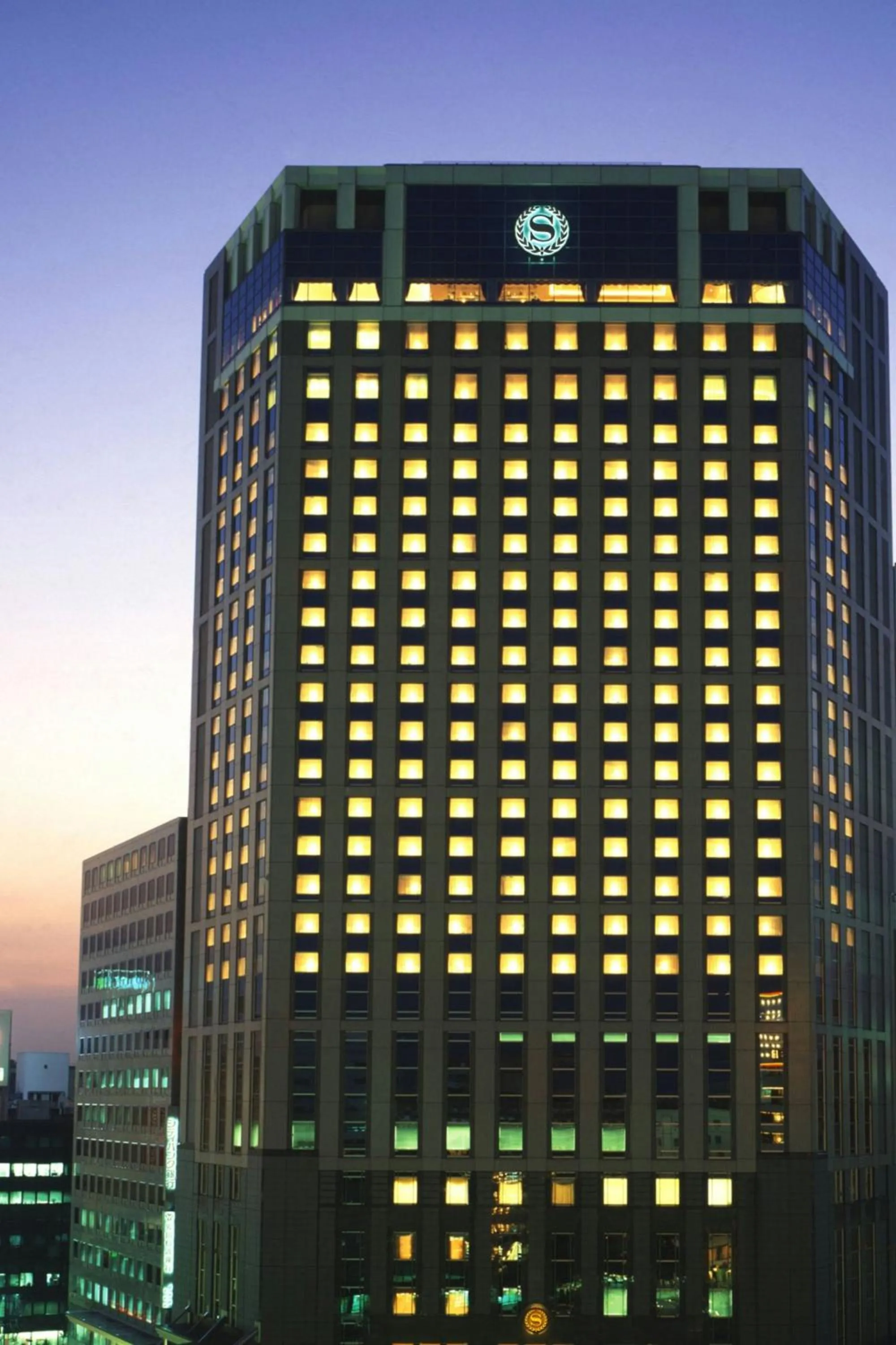 Property building in Yokohama Bay Sheraton Hotel and Towers