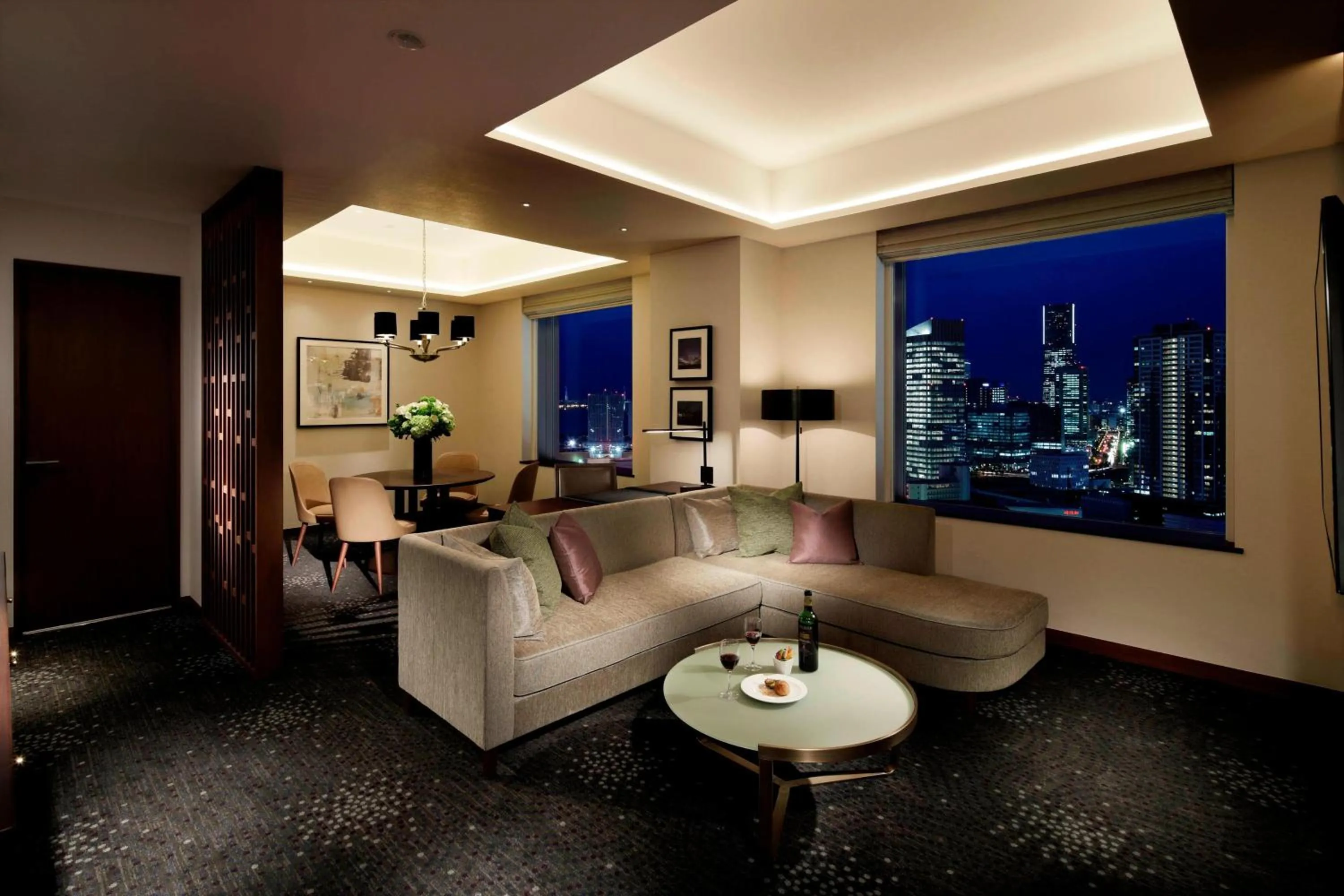 Photo of the whole room in Yokohama Bay Sheraton Hotel and Towers