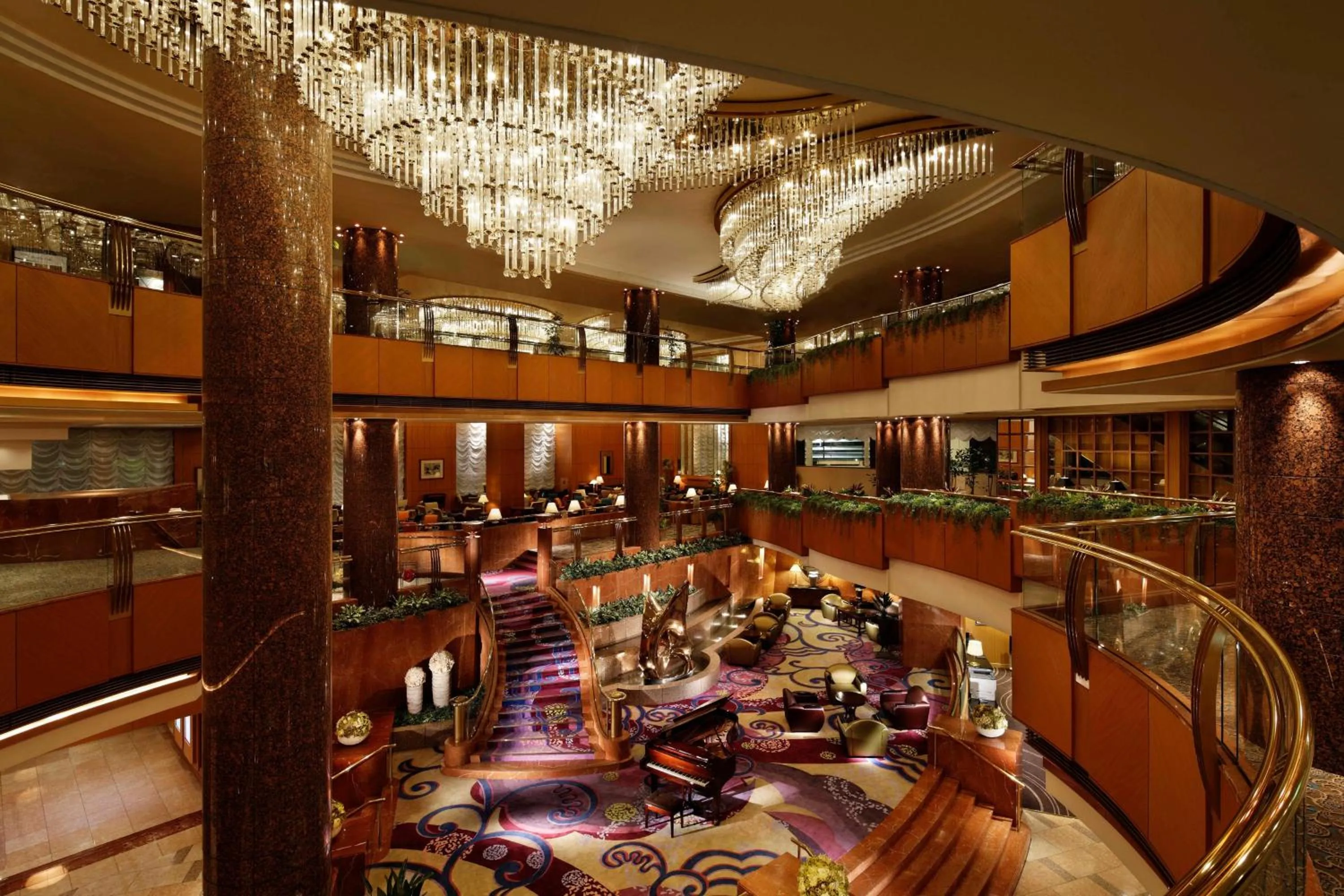 Lobby or reception in Yokohama Bay Sheraton Hotel and Towers