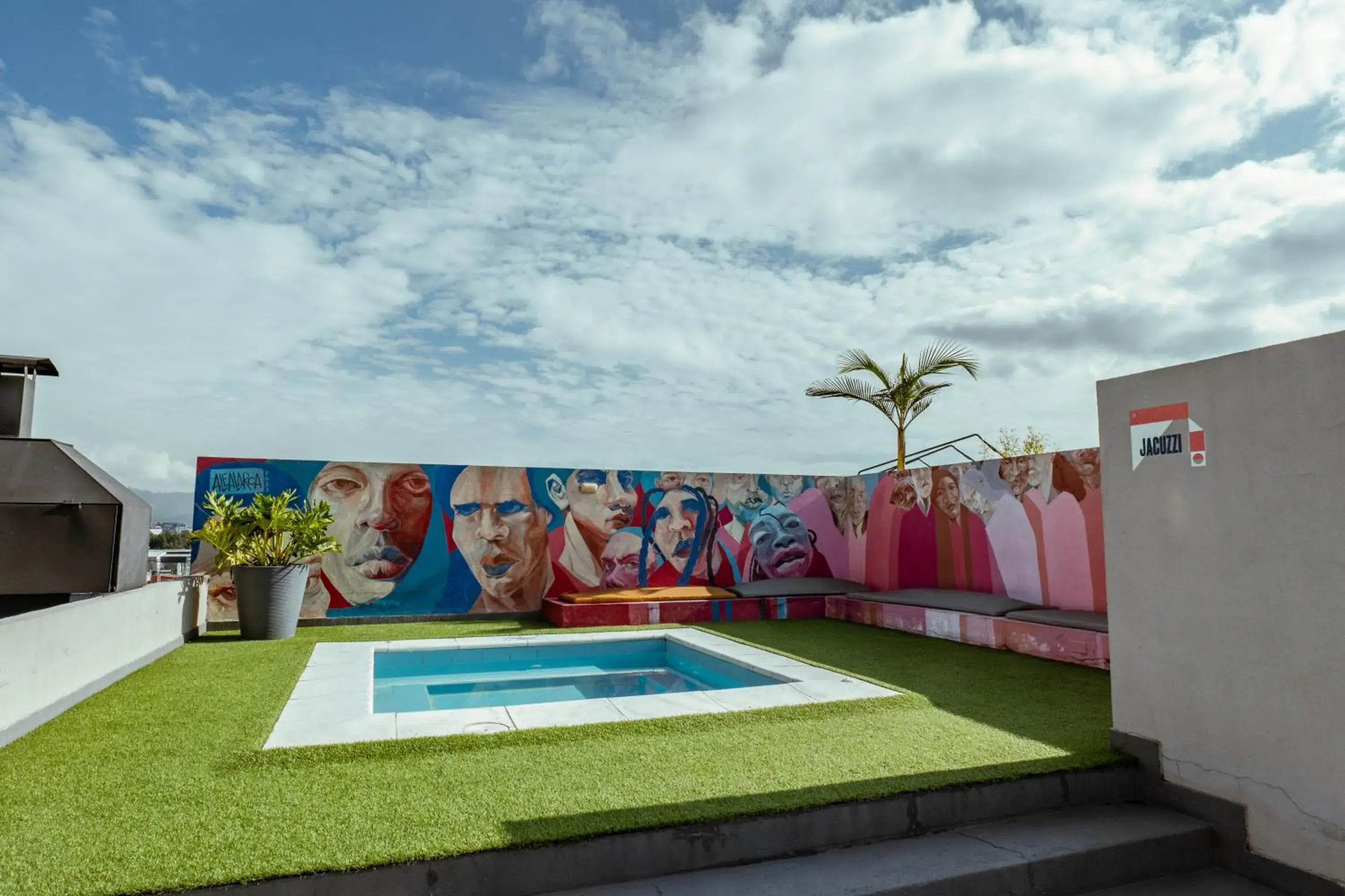 Swimming pool in UMA Suites Chia Swimming pool in UMA Suites Chia