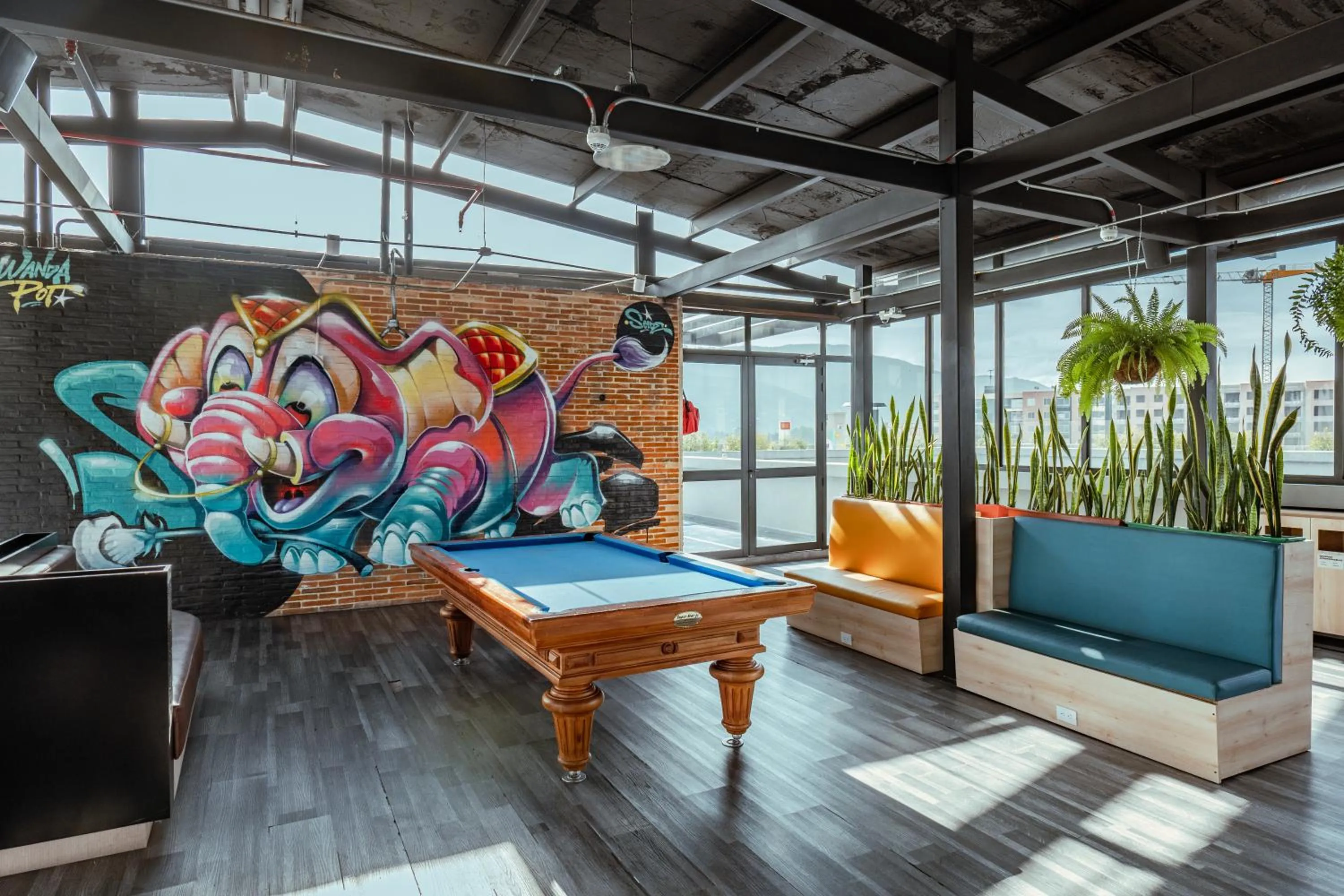 Entertainment in UMA Suites Chia