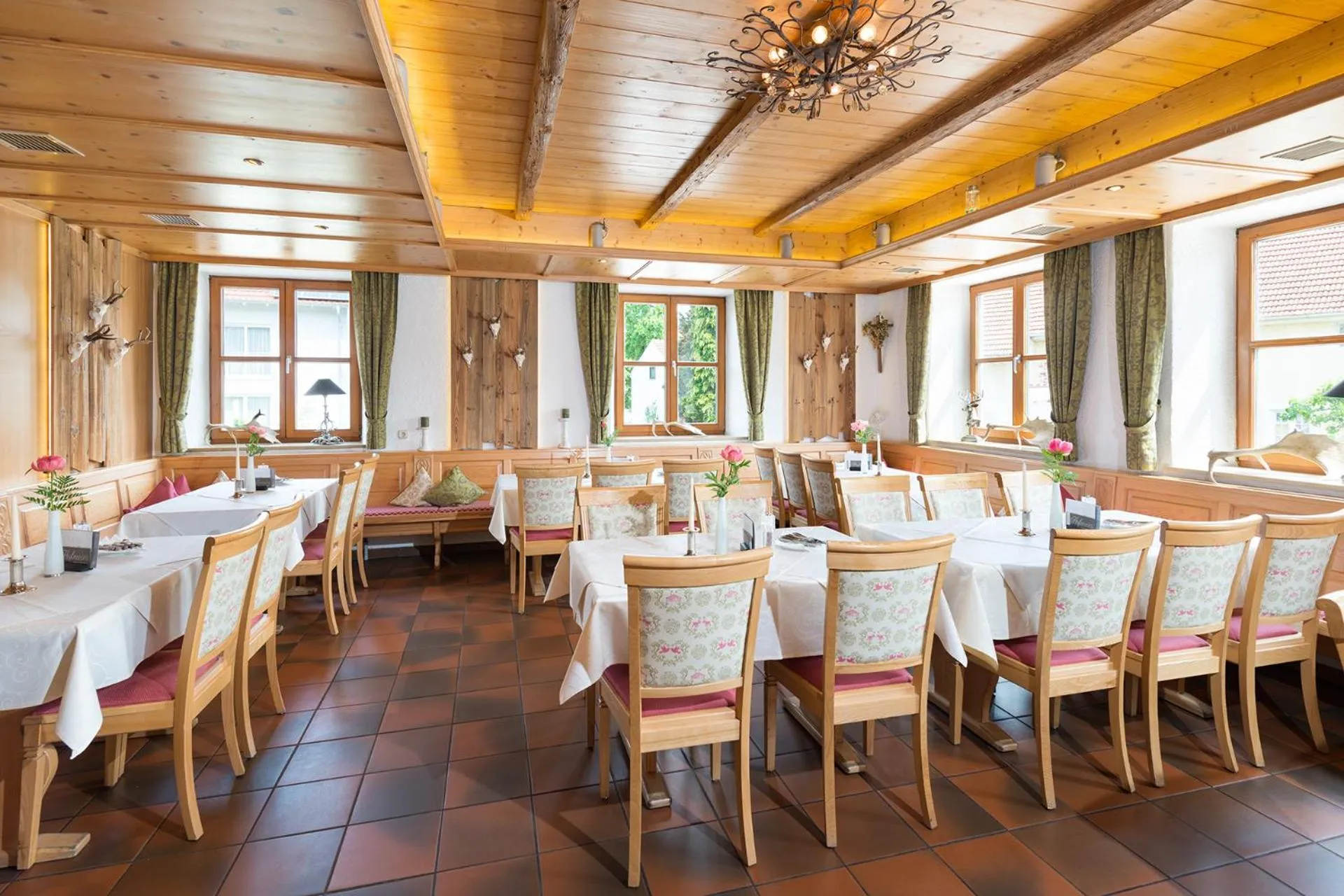 Restaurant/places to eat in Hotel Landgasthof Hofmeier