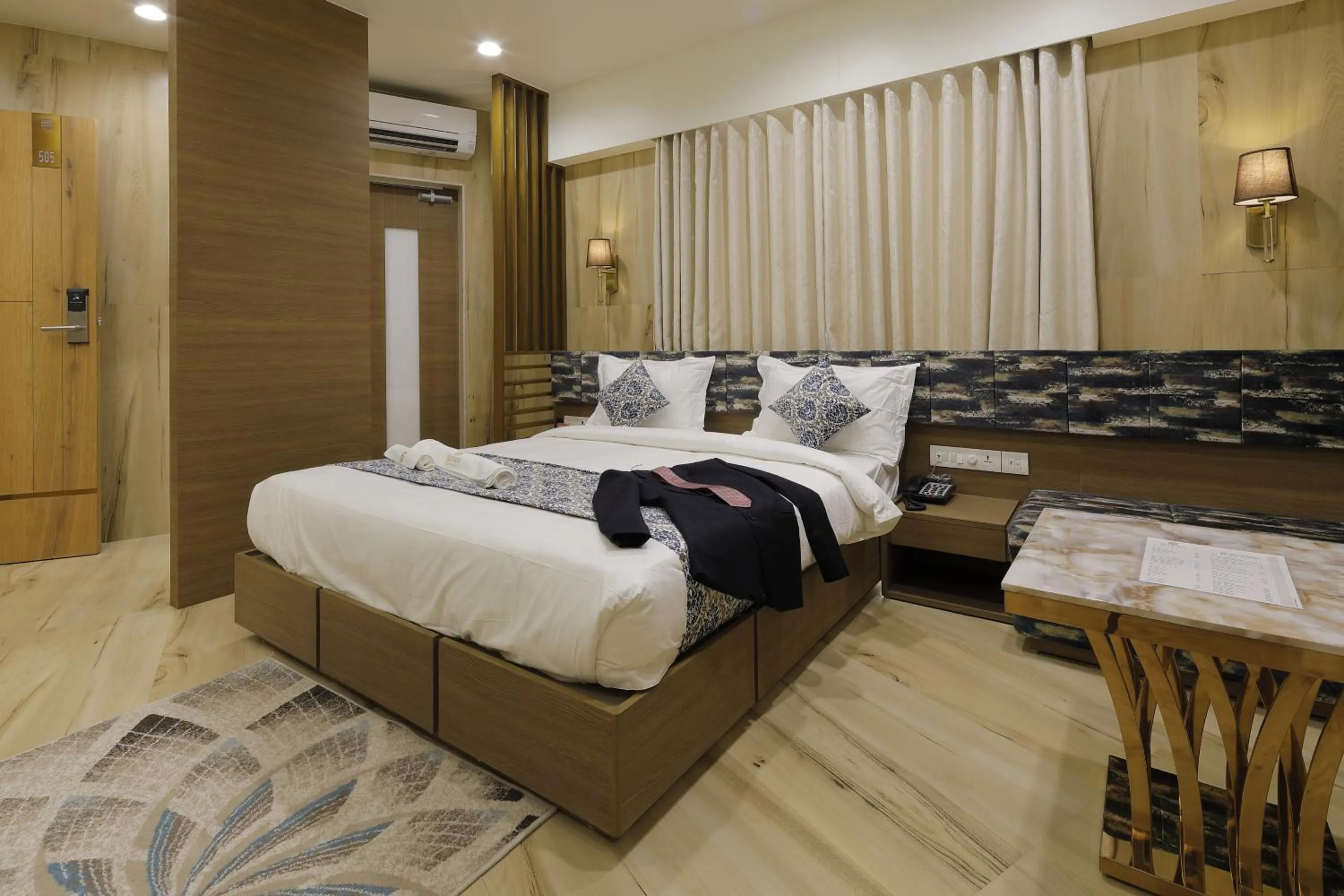 Bedroom, Bed in Hotel Elysian Residency