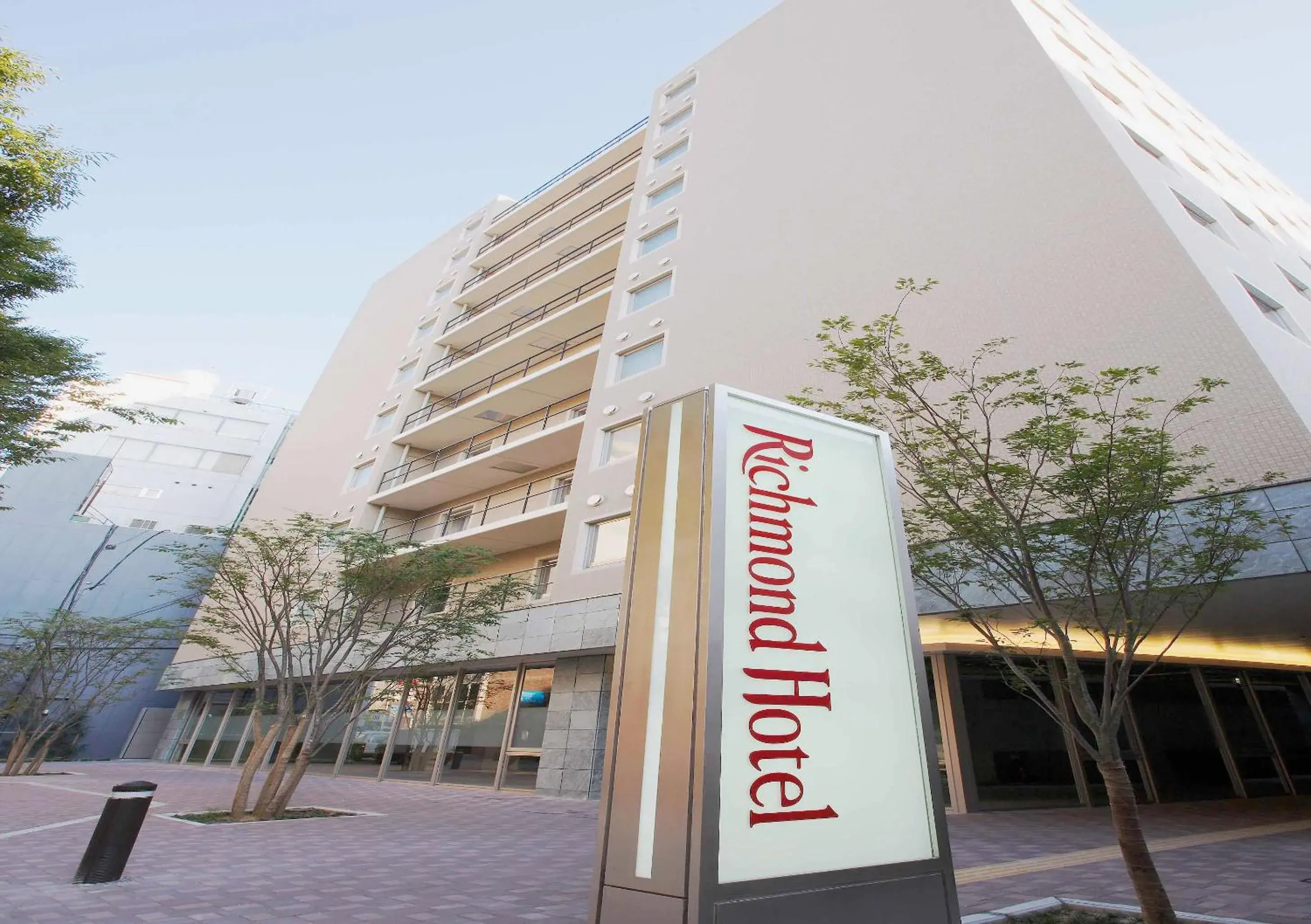 Property building in Richmond Hotel Kochi Property building in Richmond Hotel Kochi