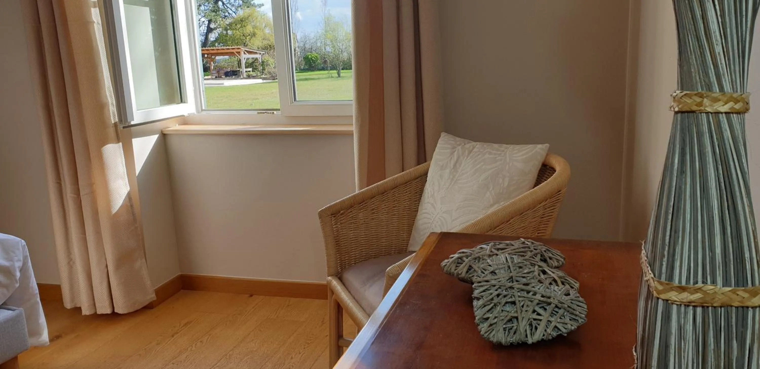 Bed in Château de Grandmont - Escale authentique au coeur des vignes