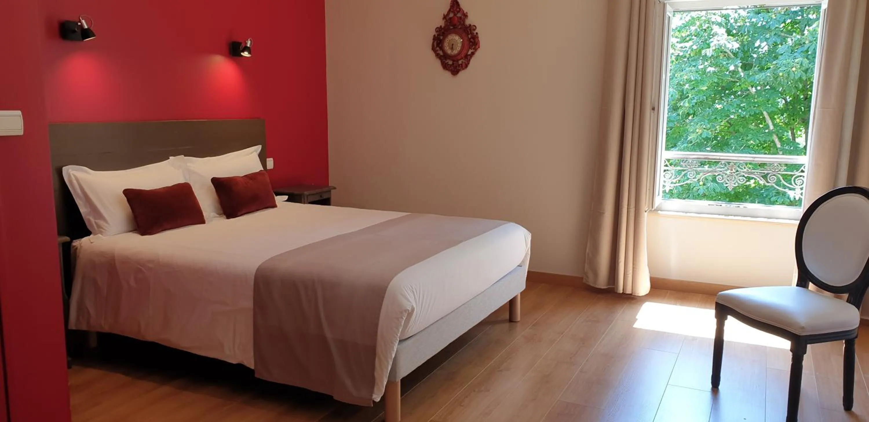 Bed in Château de Grandmont - Escale authentique au coeur des vignes